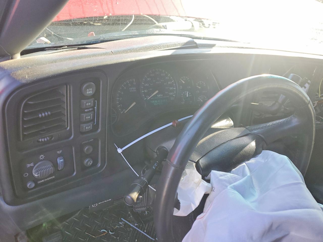 2002 Chevrolet Avalanche K1500 Red vin: 3GNEK13TX2G328320