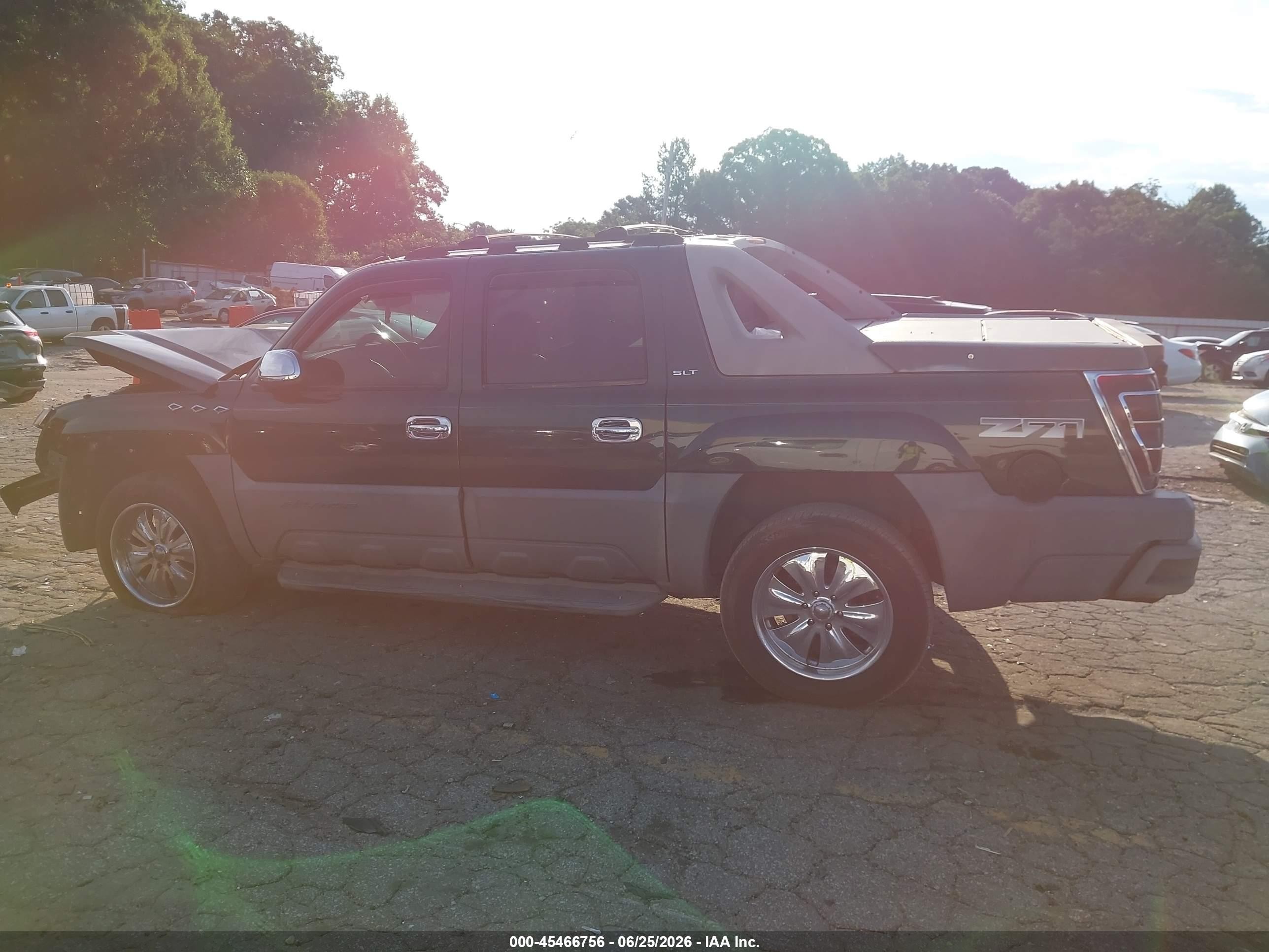 2002 Chevrolet Avalanche 1500   Green vin: 3GNEK13TX2G356828