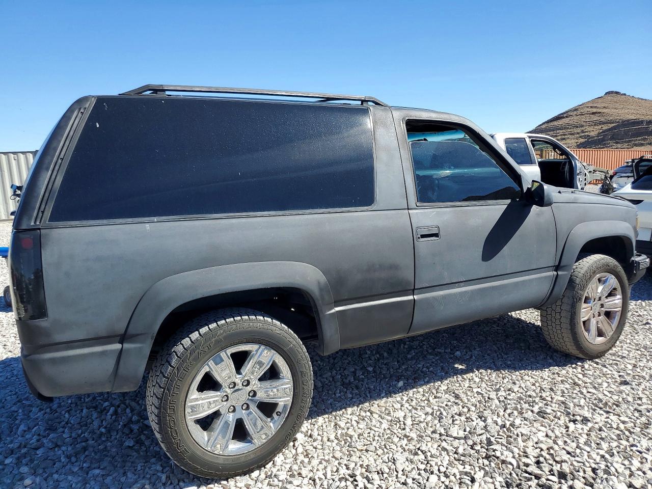 1995 Chevrolet Tahoe K1500 Charcoal vin: 3GNEK18K8SG112403