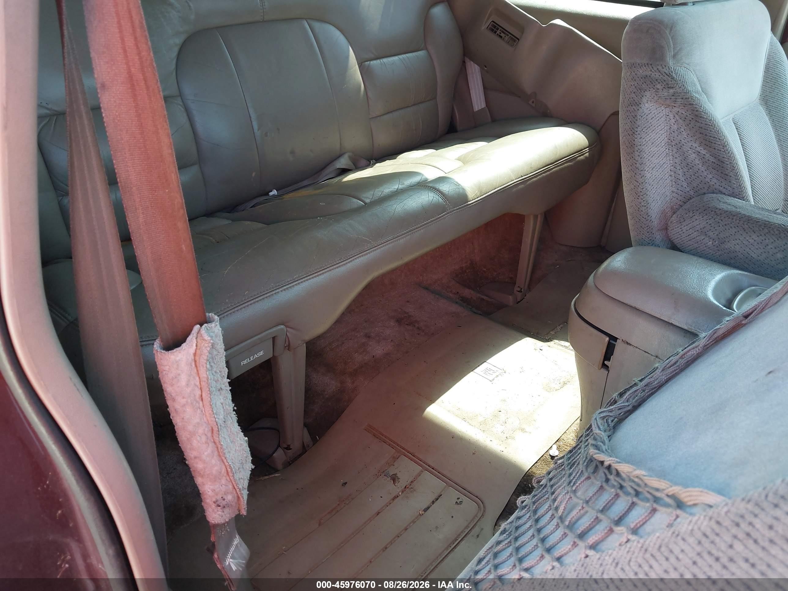 1996 Chevrolet Tahoe K1500 Burgundy vin: 3GNEK18R0TG138587