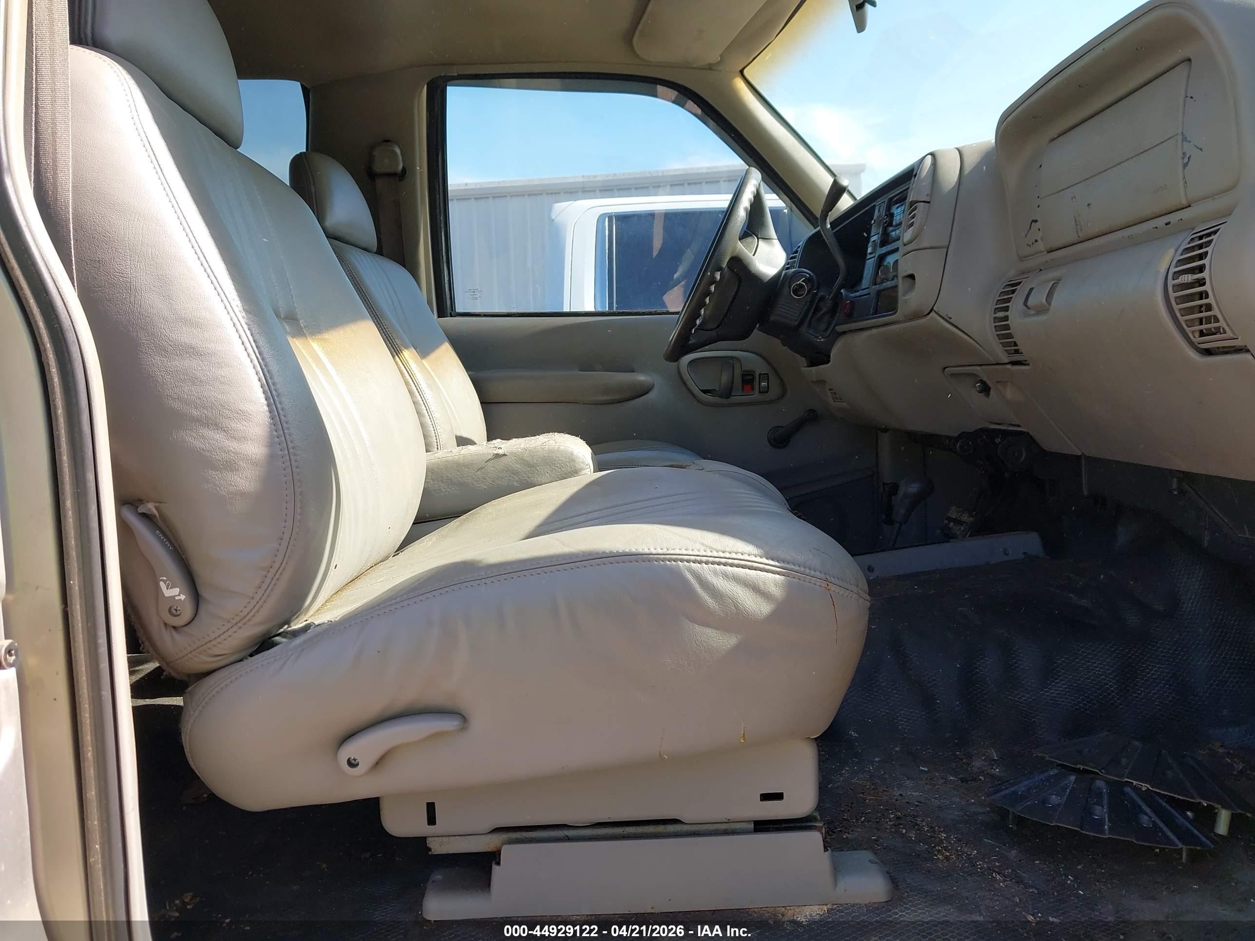 1996 Chevrolet Tahoe K1500 Gold vin: 3GNEK18R0TG163196