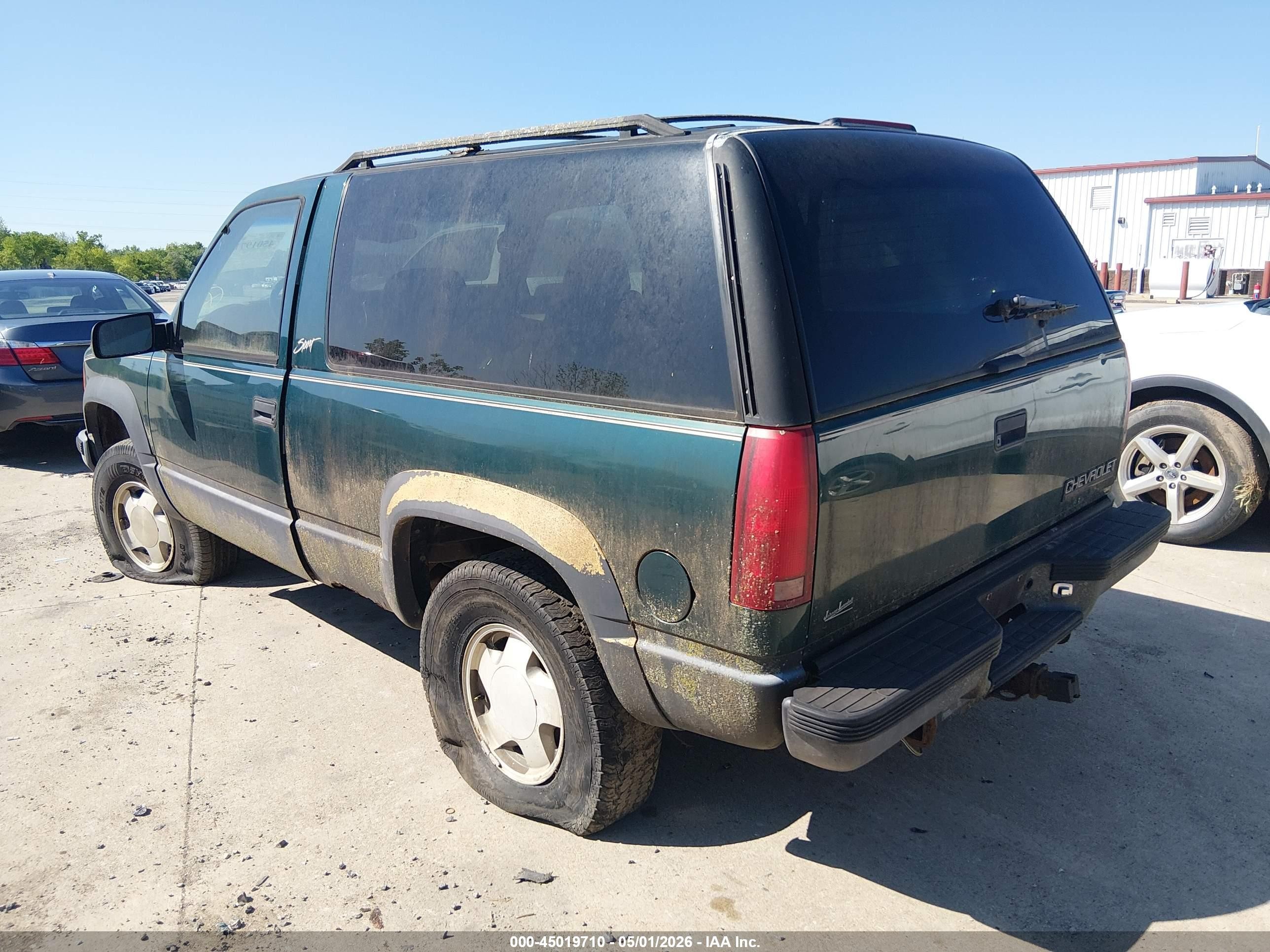 1999 Chevrolet Tahoe   Green vin: 3GNEK18R0XG104218