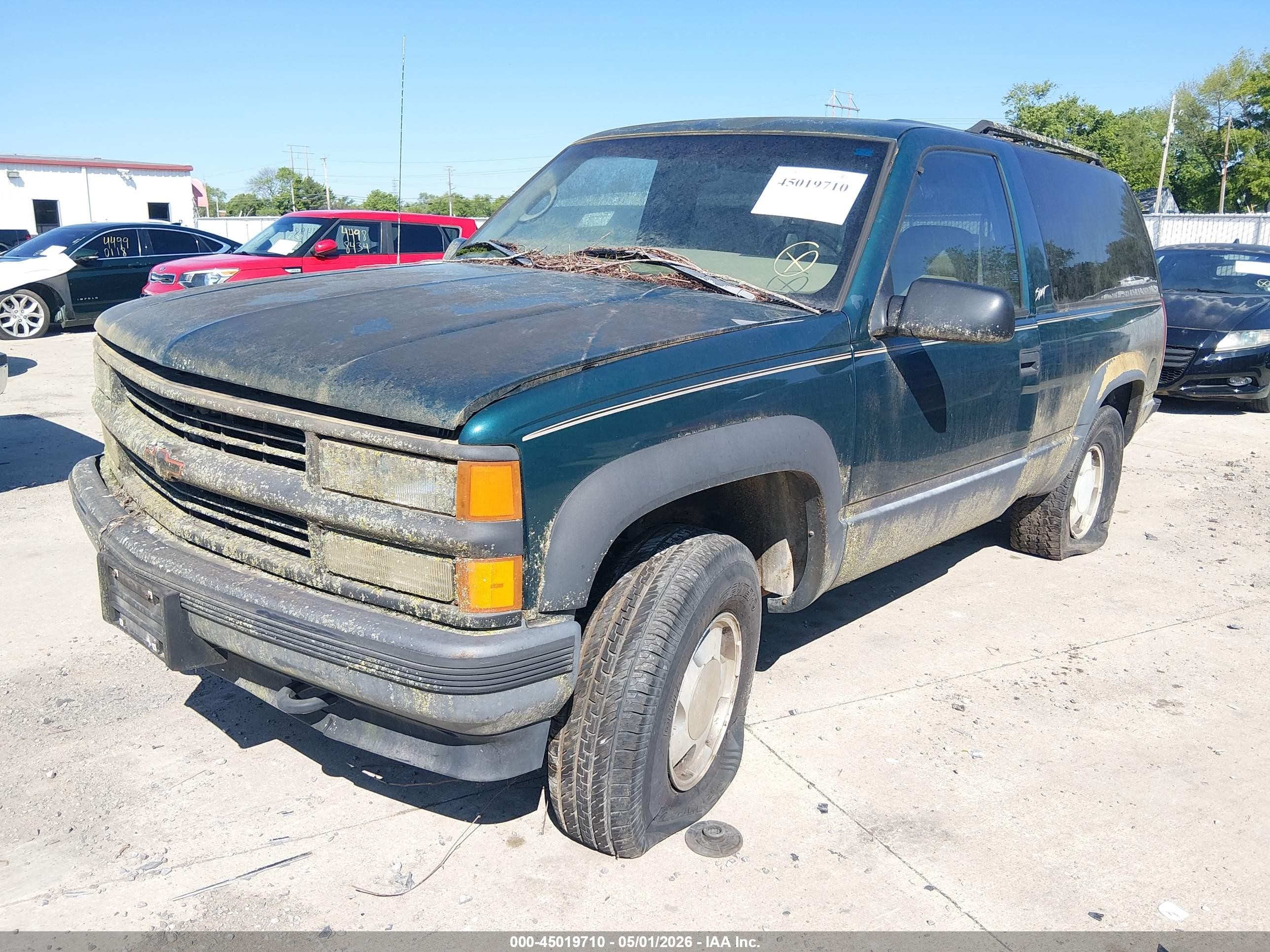 1999 Chevrolet Tahoe   Green vin: 3GNEK18R0XG104218