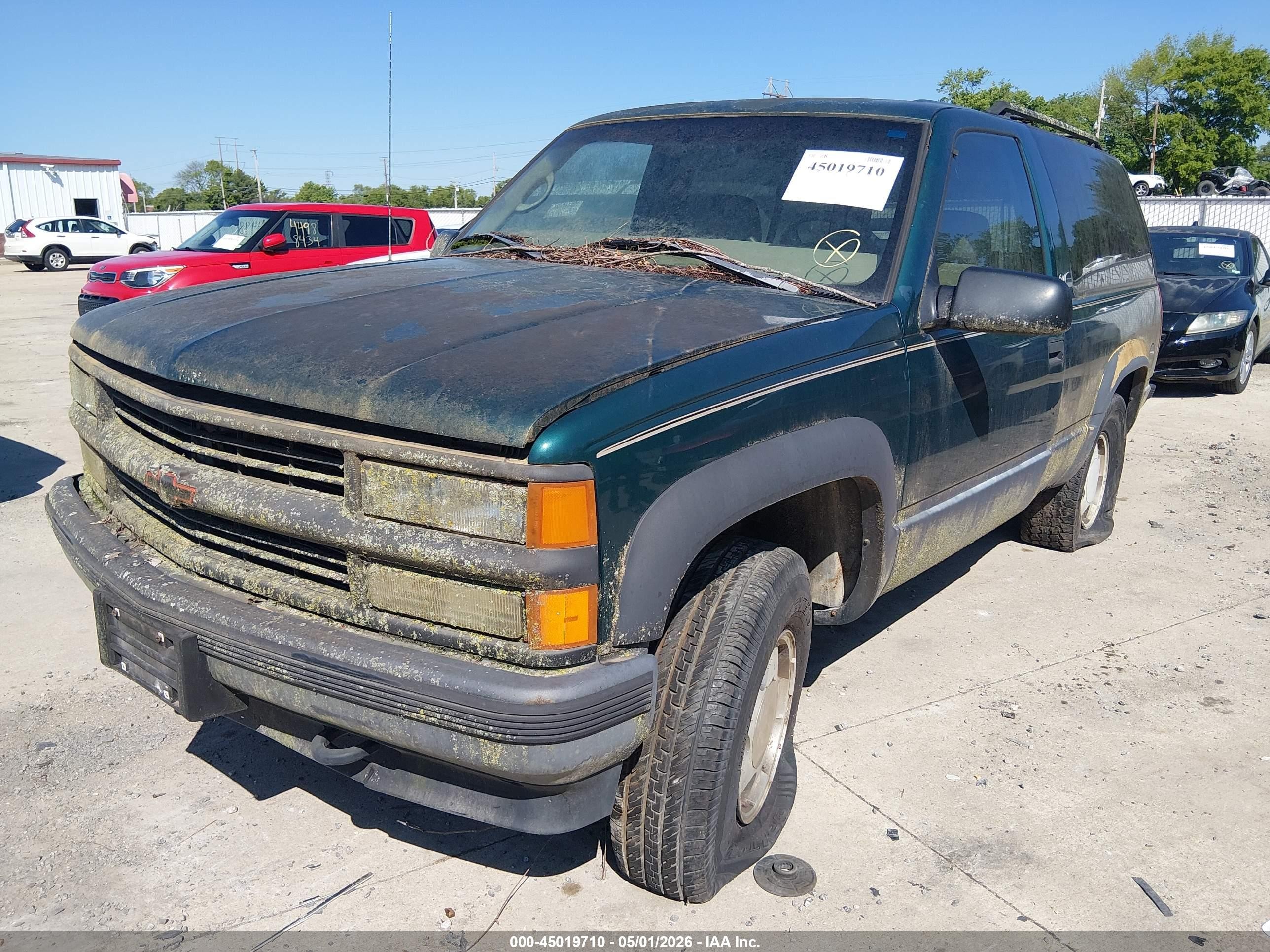 1999 Chevrolet Tahoe   Green vin: 3GNEK18R0XG104218
