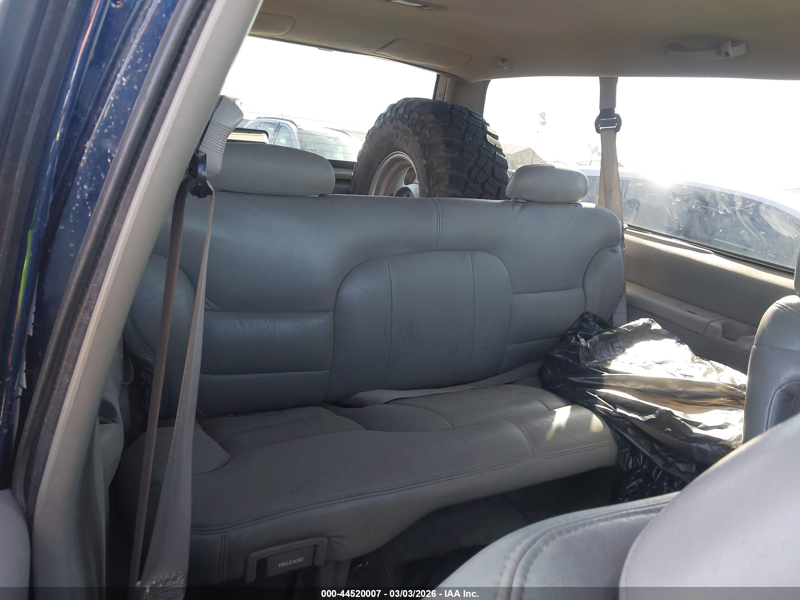 1997 Chevrolet Tahoe   Blue vin: 3GNEK18R1VG172511