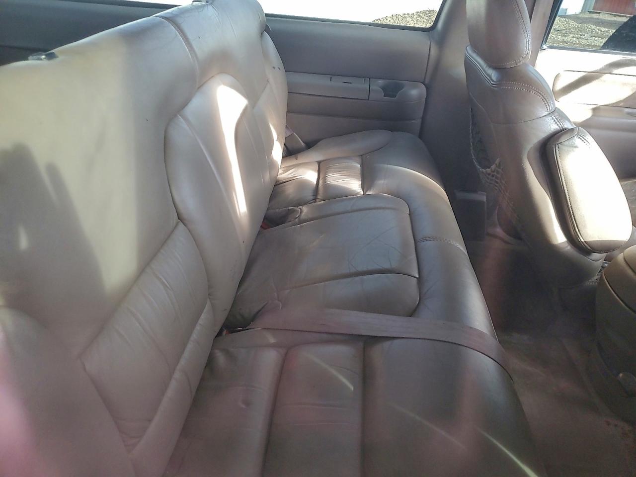 1999 Chevrolet Tahoe K1500 Tan vin: 3GNEK18R1XG215005