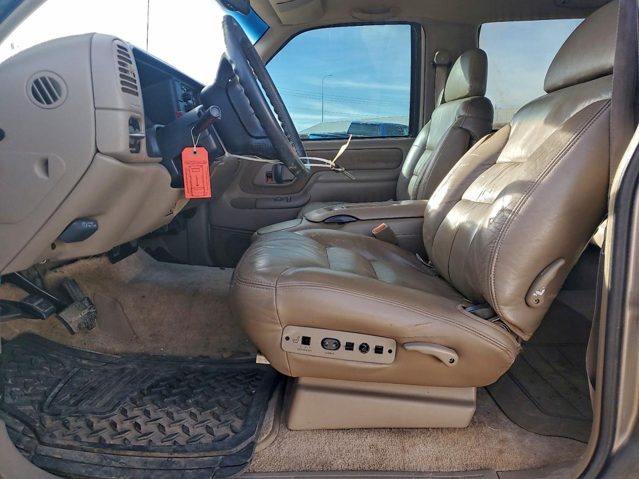 1999 Chevrolet Tahoe K1500 Tan vin: 3GNEK18R1XG215005