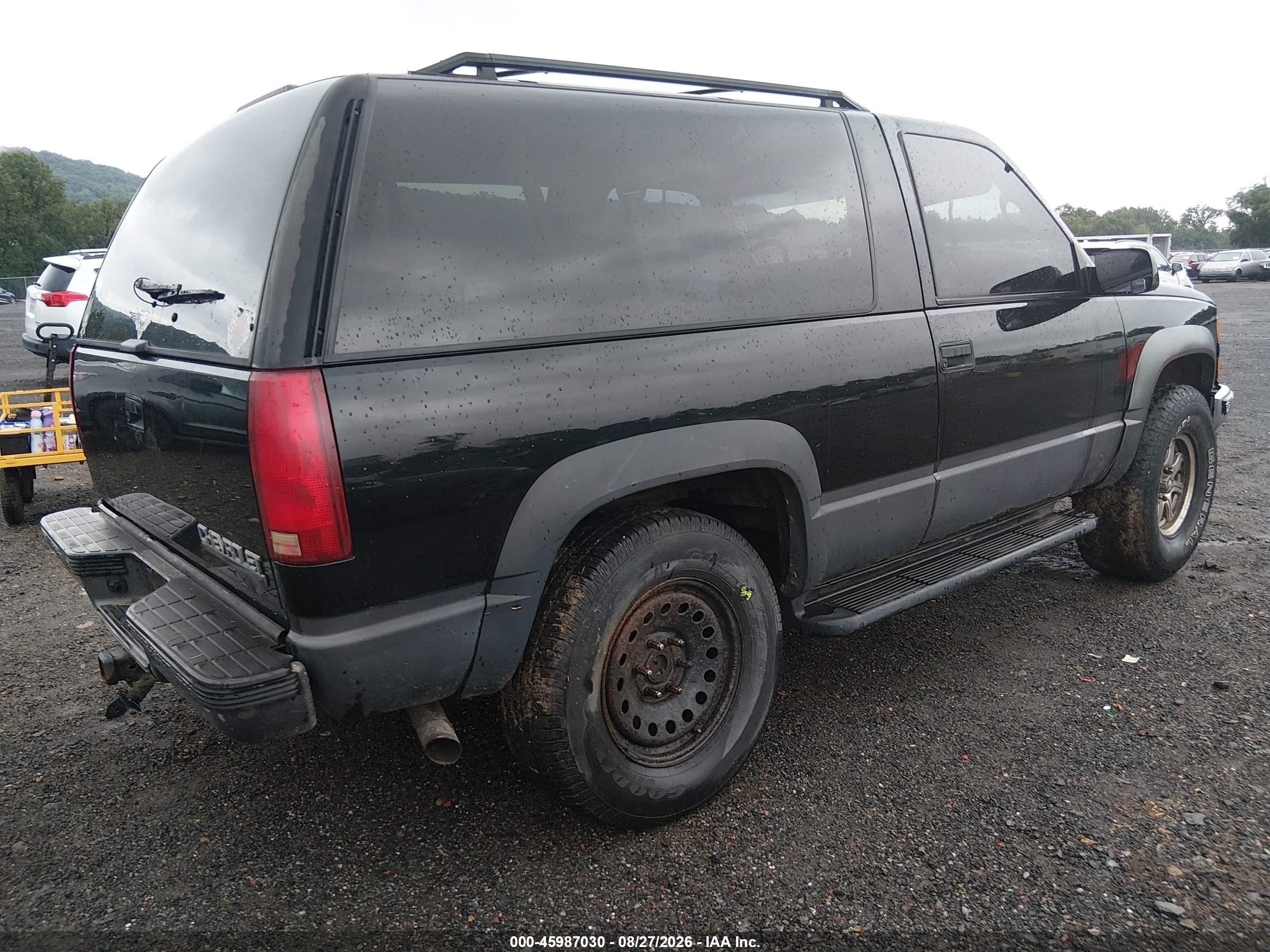1998 Chevrolet Tahoe   Black vin: 3GNEK18R3WG127281