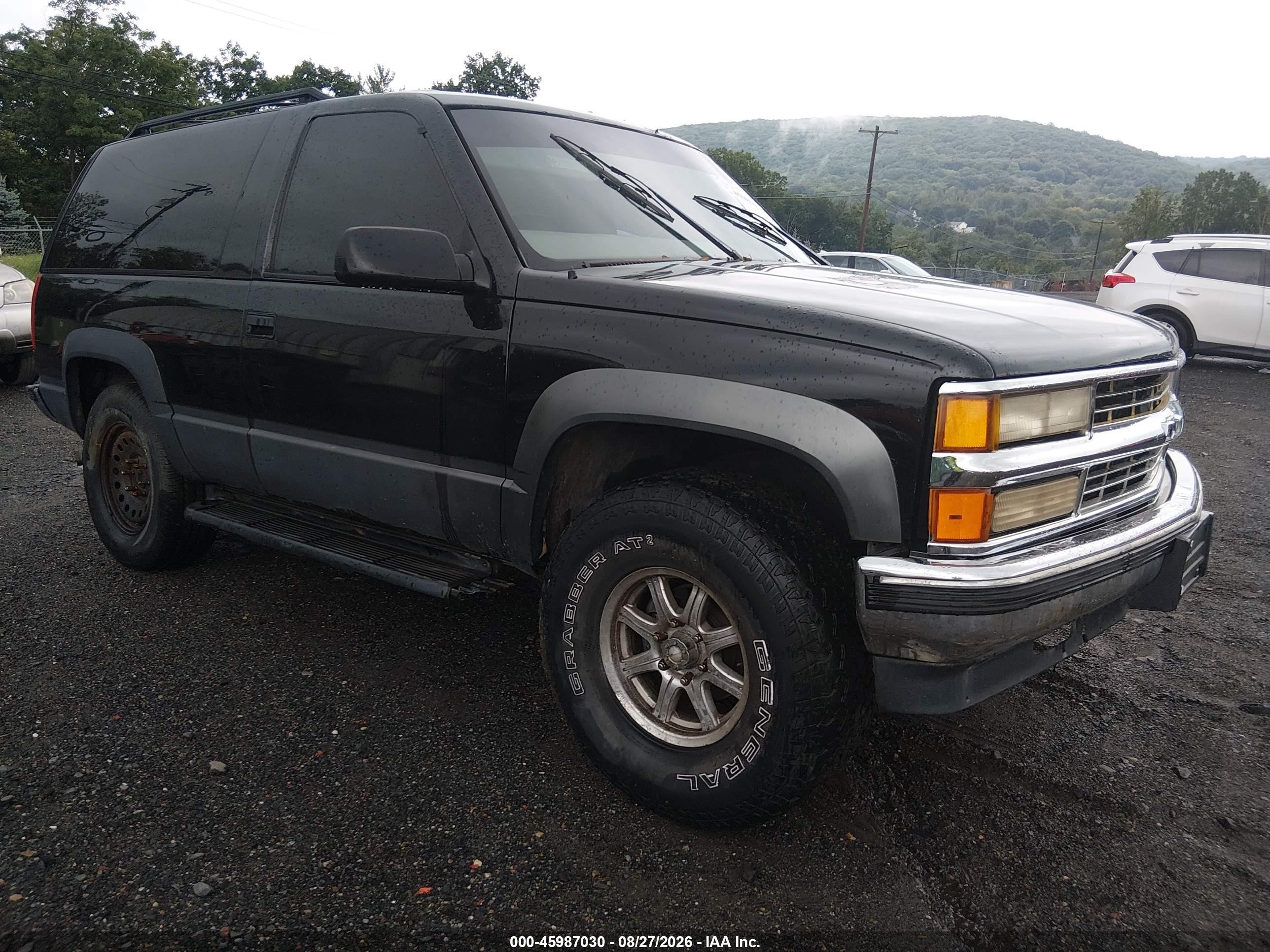1998 Chevrolet Tahoe   Black vin: 3GNEK18R3WG127281