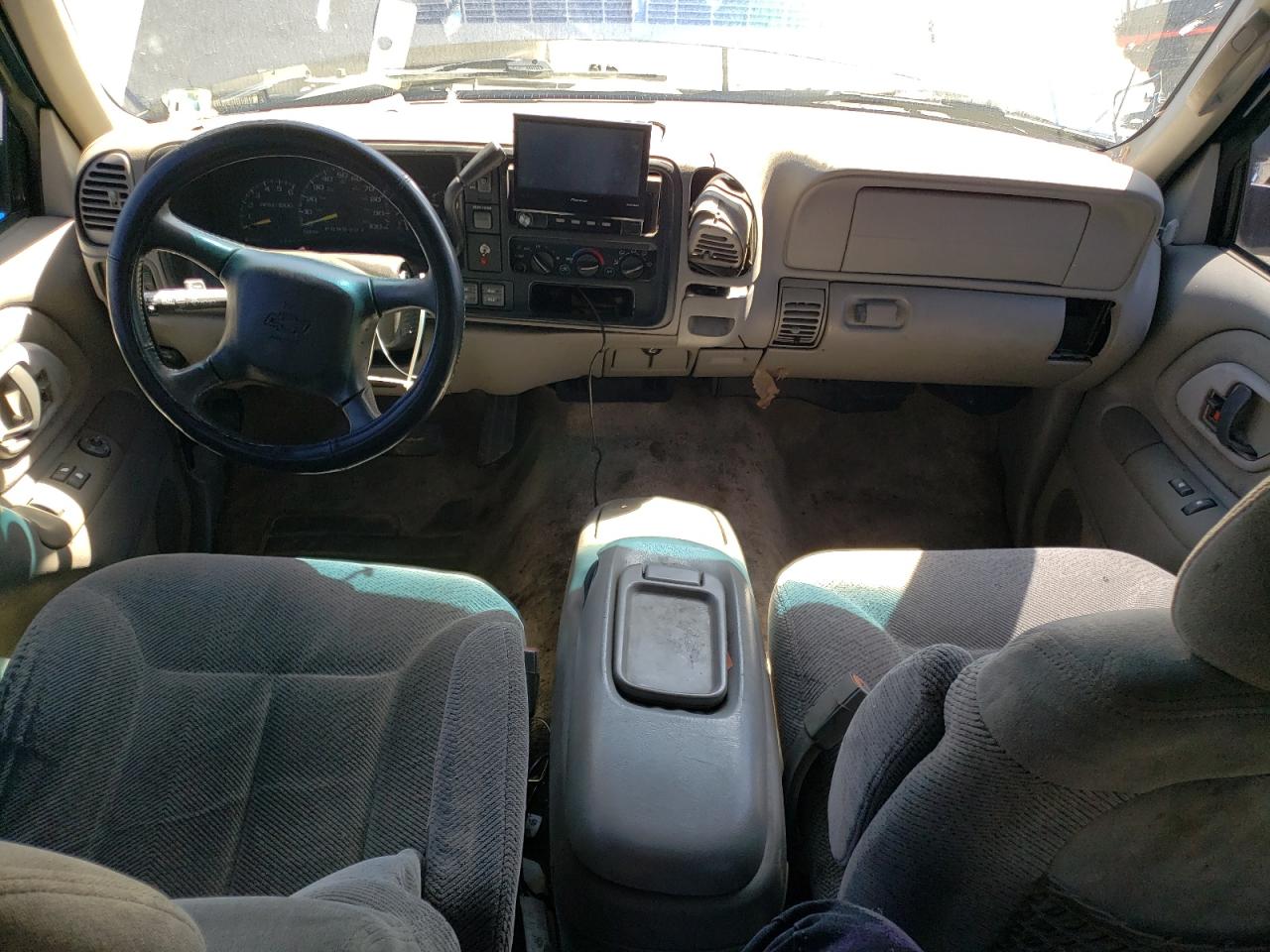 1998 Chevrolet Tahoe K1500 Blue vin: 3GNEK18R4WG101899