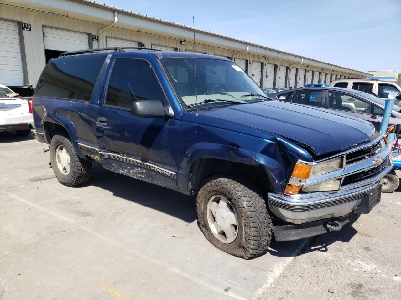 1998 Chevrolet Tahoe K1500 Blue vin: 3GNEK18R4WG101899