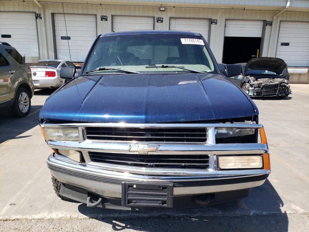1998 Chevrolet Tahoe K1500 Blue vin: 3GNEK18R4WG101899