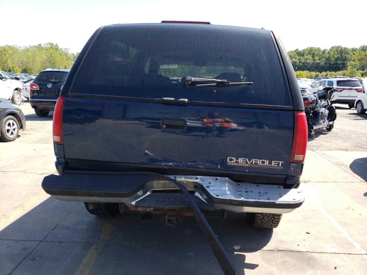 1998 Chevrolet Tahoe K1500 Blue vin: 3GNEK18R4WG101899