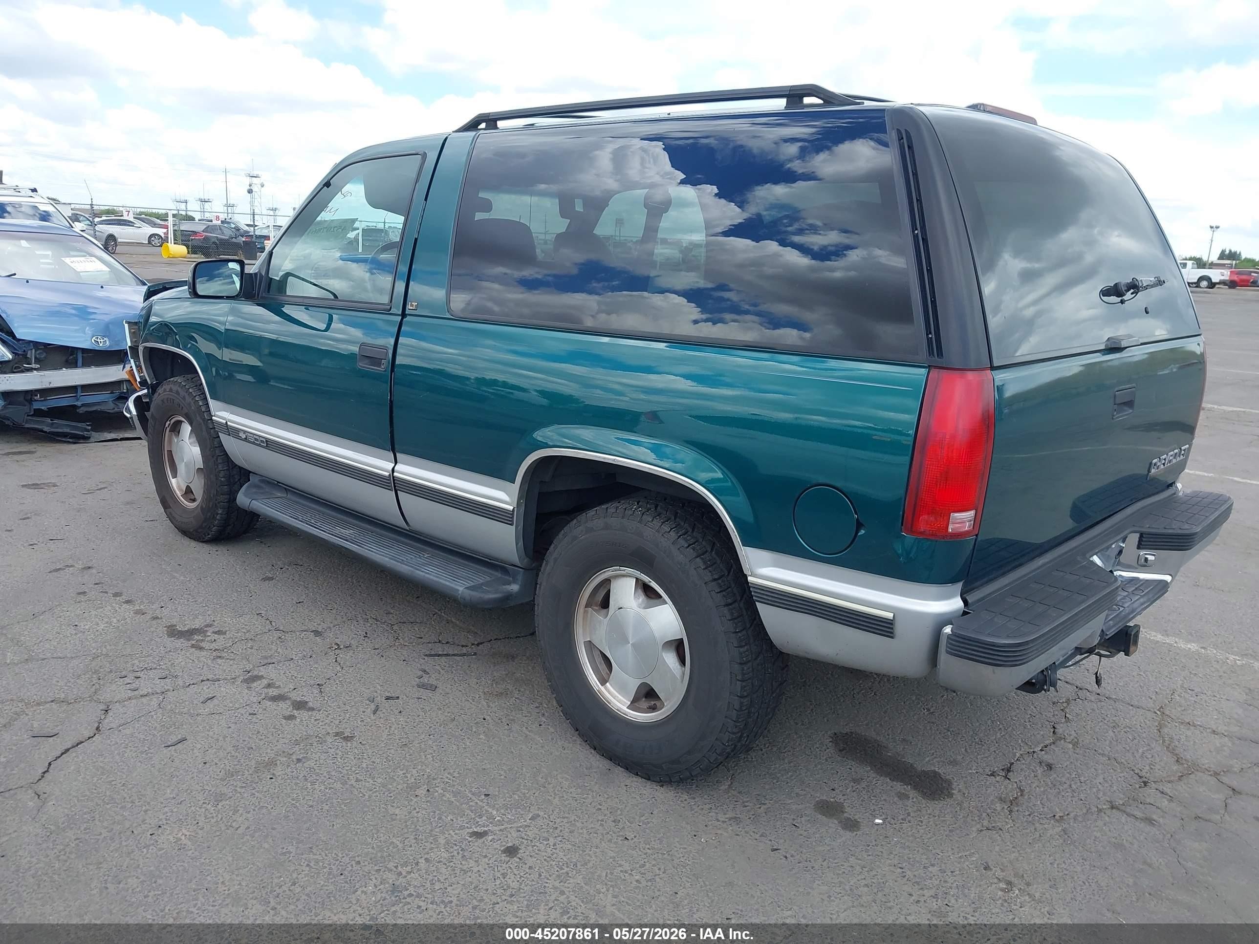 1997 Chevrolet Tahoe   Зеленый vin: 3GNEK18R5VG132044