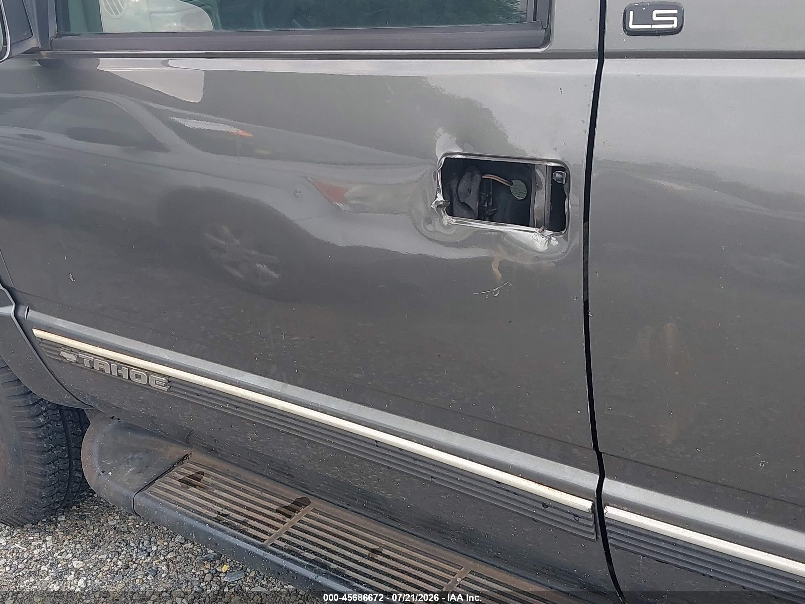 1999 Chevrolet Tahoe   Gray vin: 3GNEK18R5XG150692