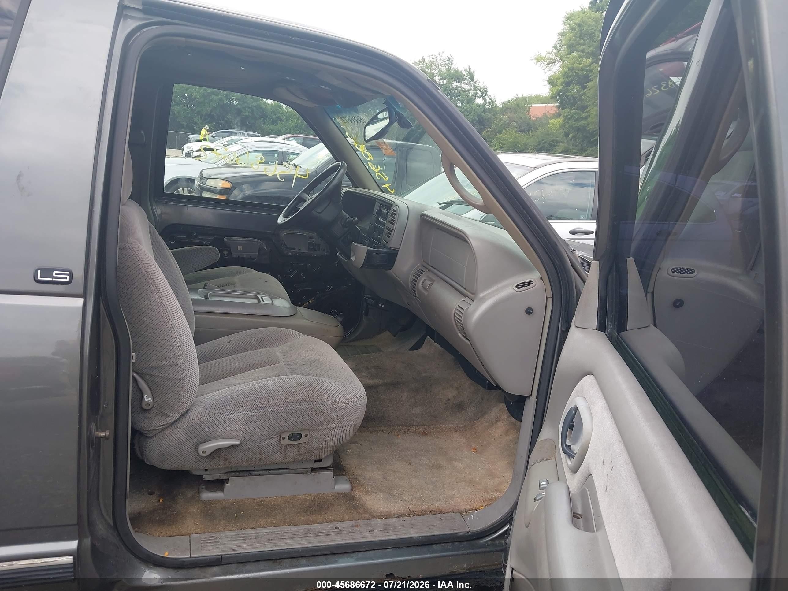 1999 Chevrolet Tahoe   Gray vin: 3GNEK18R5XG150692