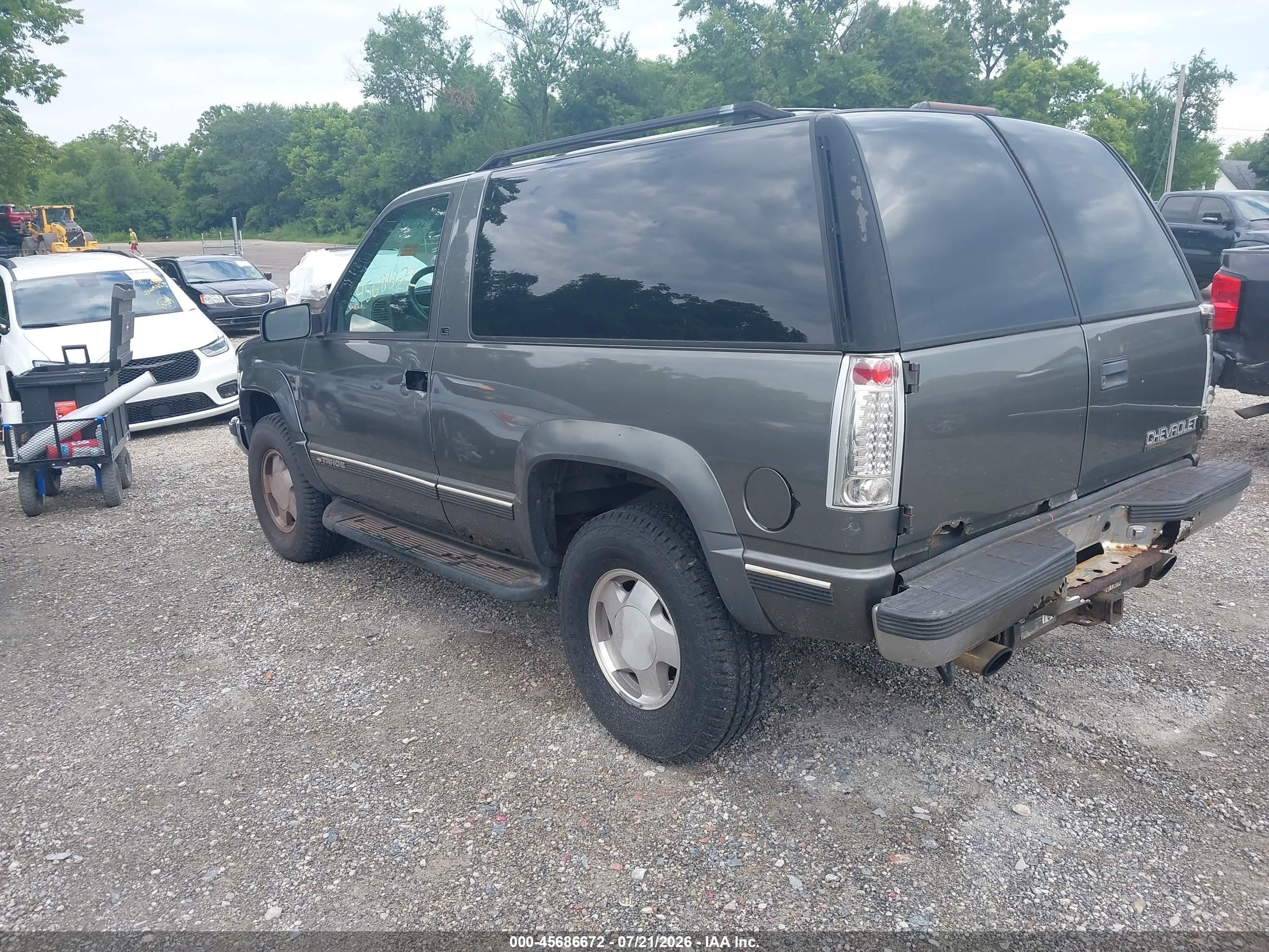 1999 Chevrolet Tahoe   Gray vin: 3GNEK18R5XG150692
