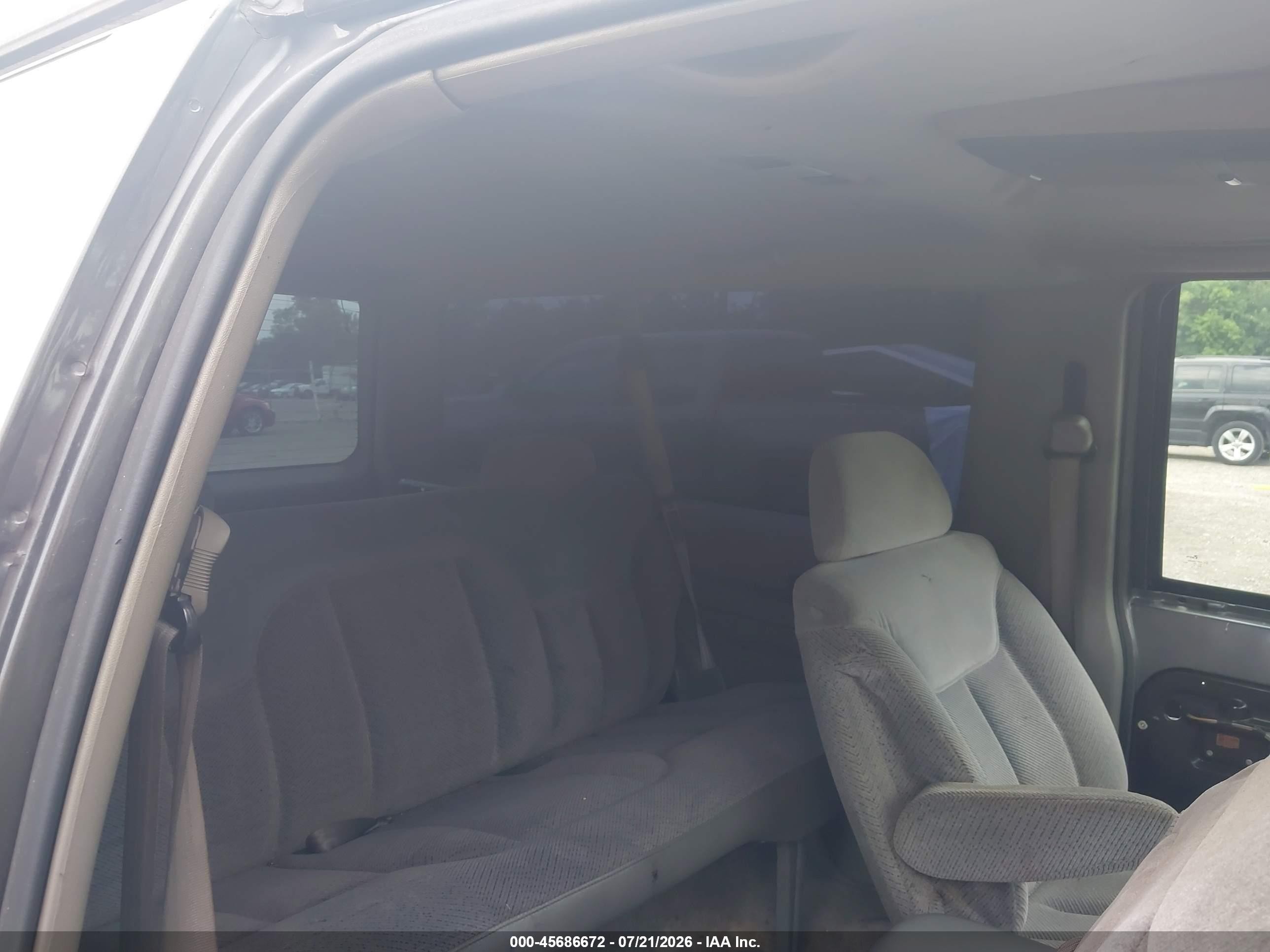 1999 Chevrolet Tahoe   Gray vin: 3GNEK18R5XG150692