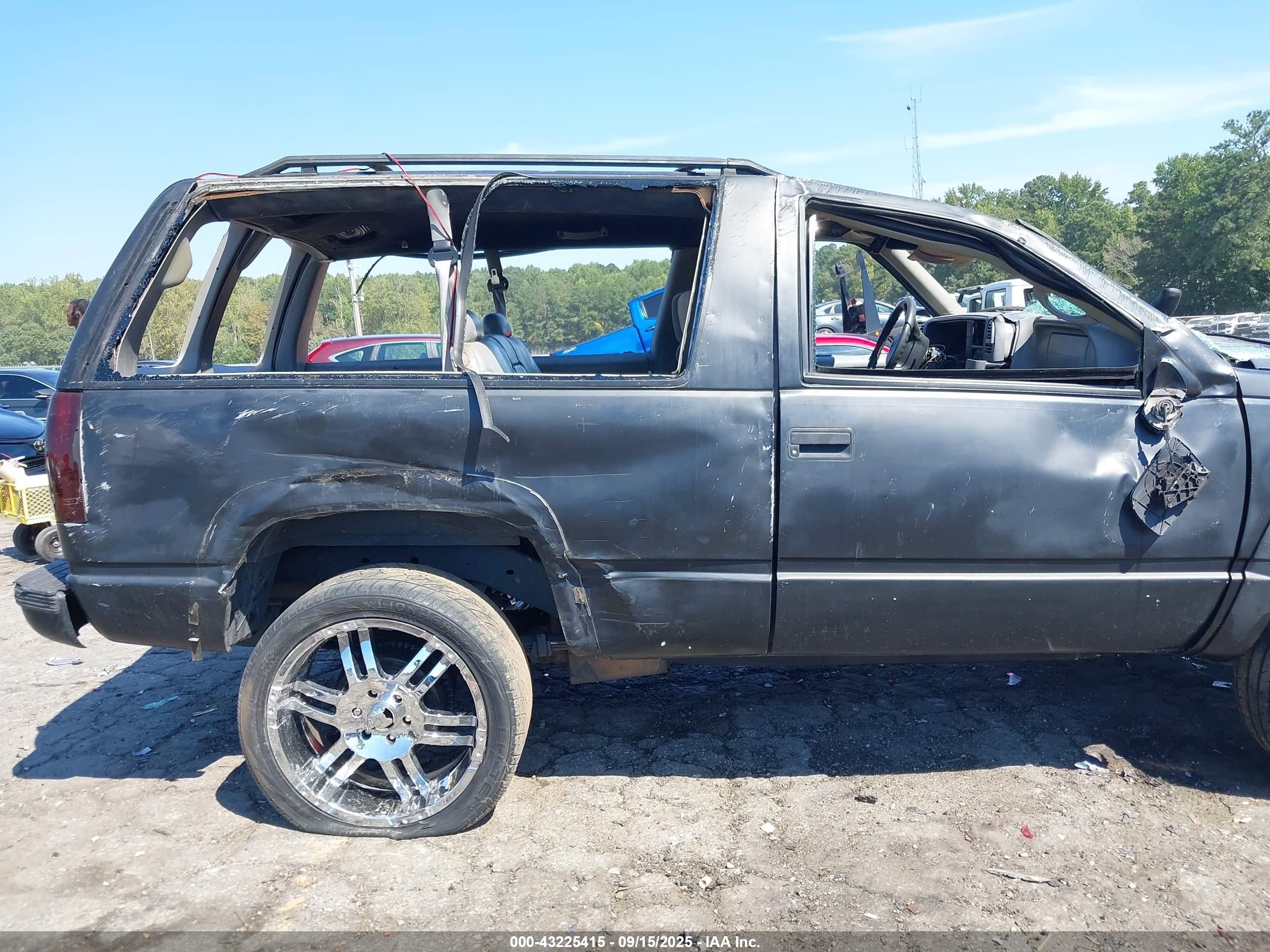 1998 Chevrolet Tahoe   Black vin: 3GNEK18R6WG134161
