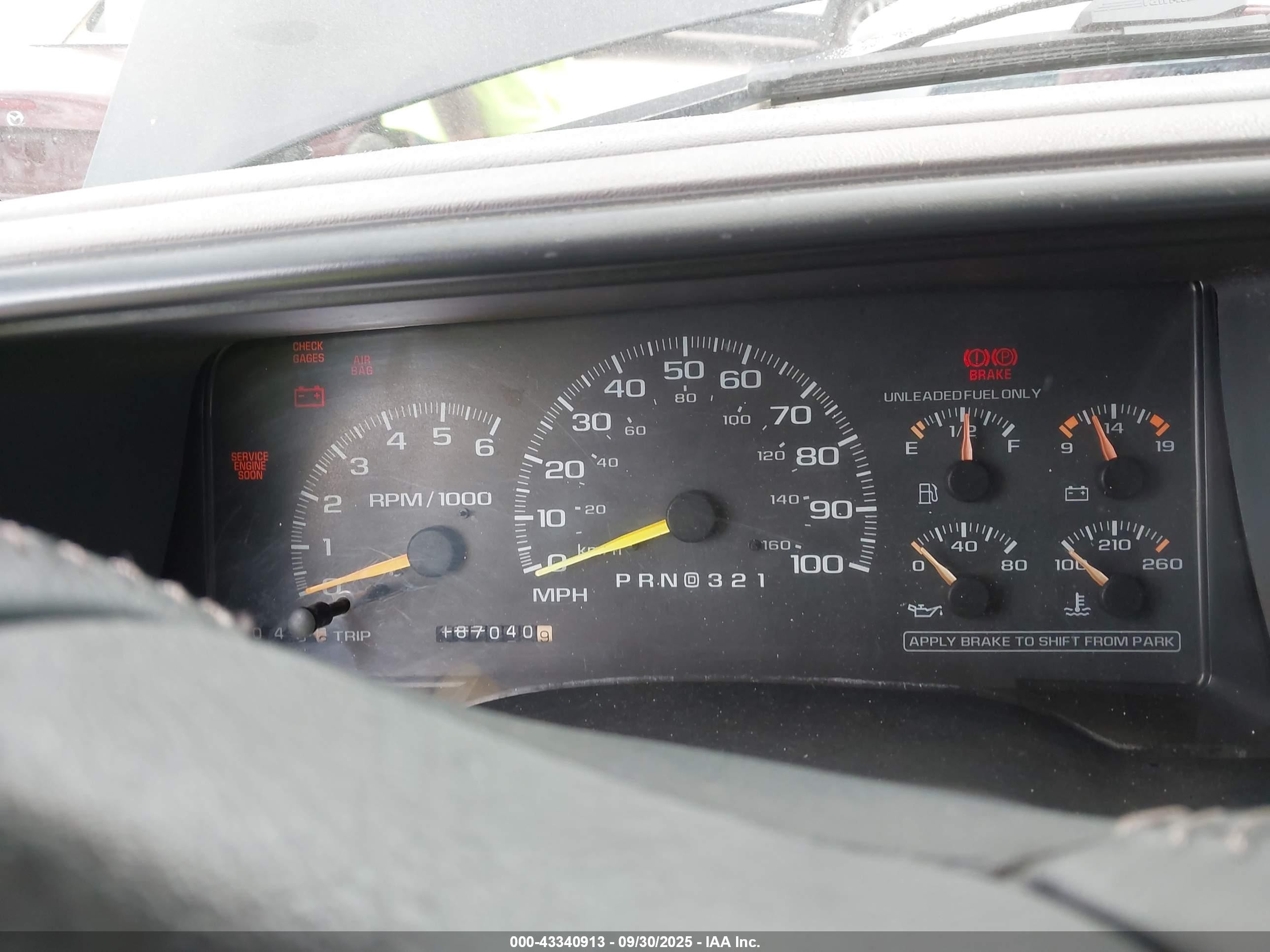 1997 Chevrolet Tahoe Black vin: 3GNEK18R8VG101807