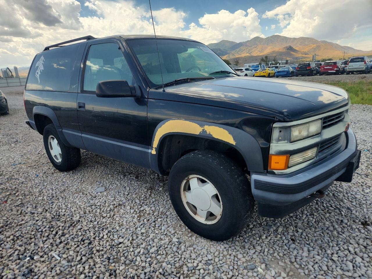 1998 Chevrolet Tahoe K1500 Black vin: 3GNEK18R8WG112758