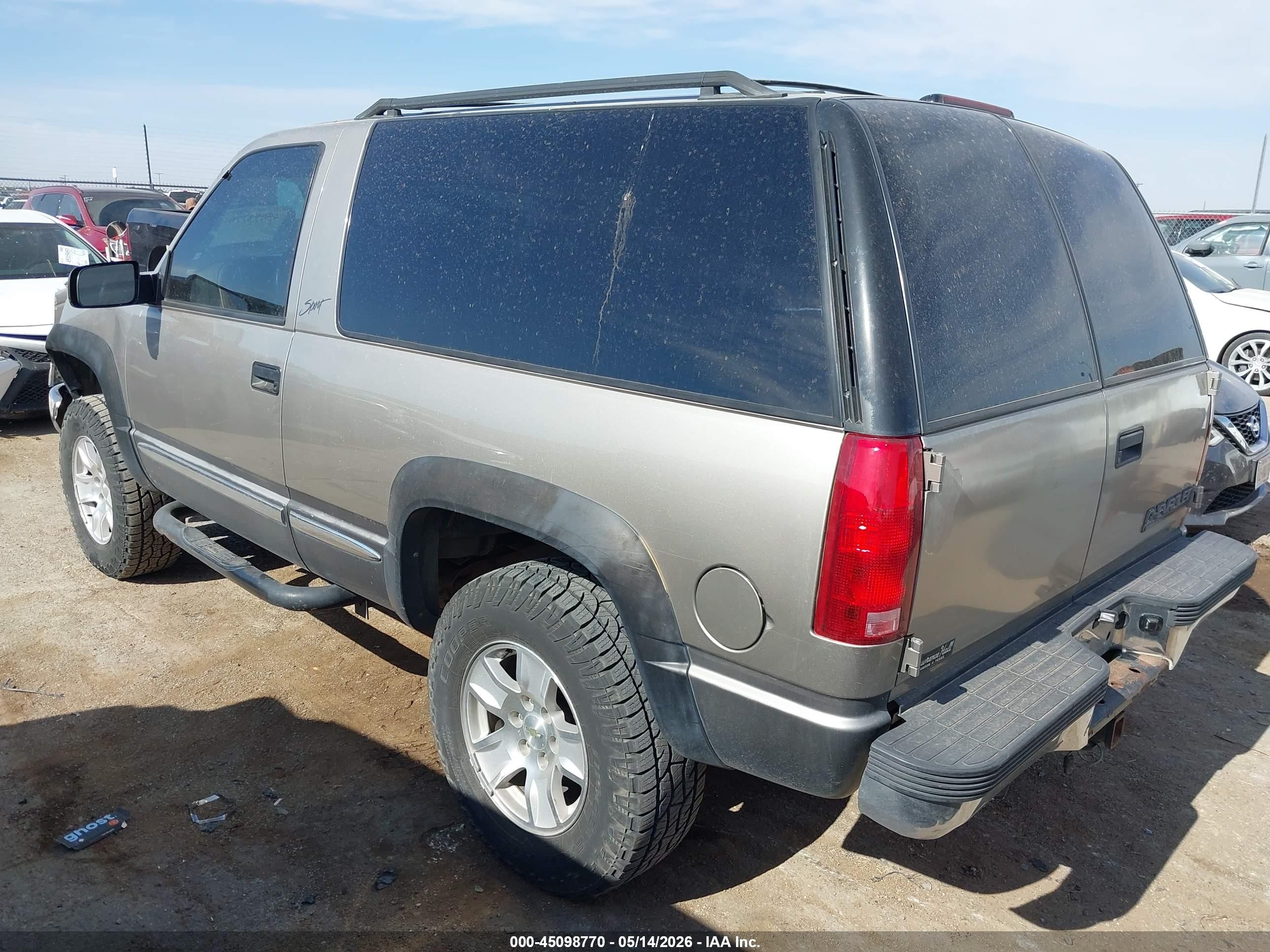 1999 Chevrolet Tahoe   Pewter vin: 3GNEK18R8XG207211