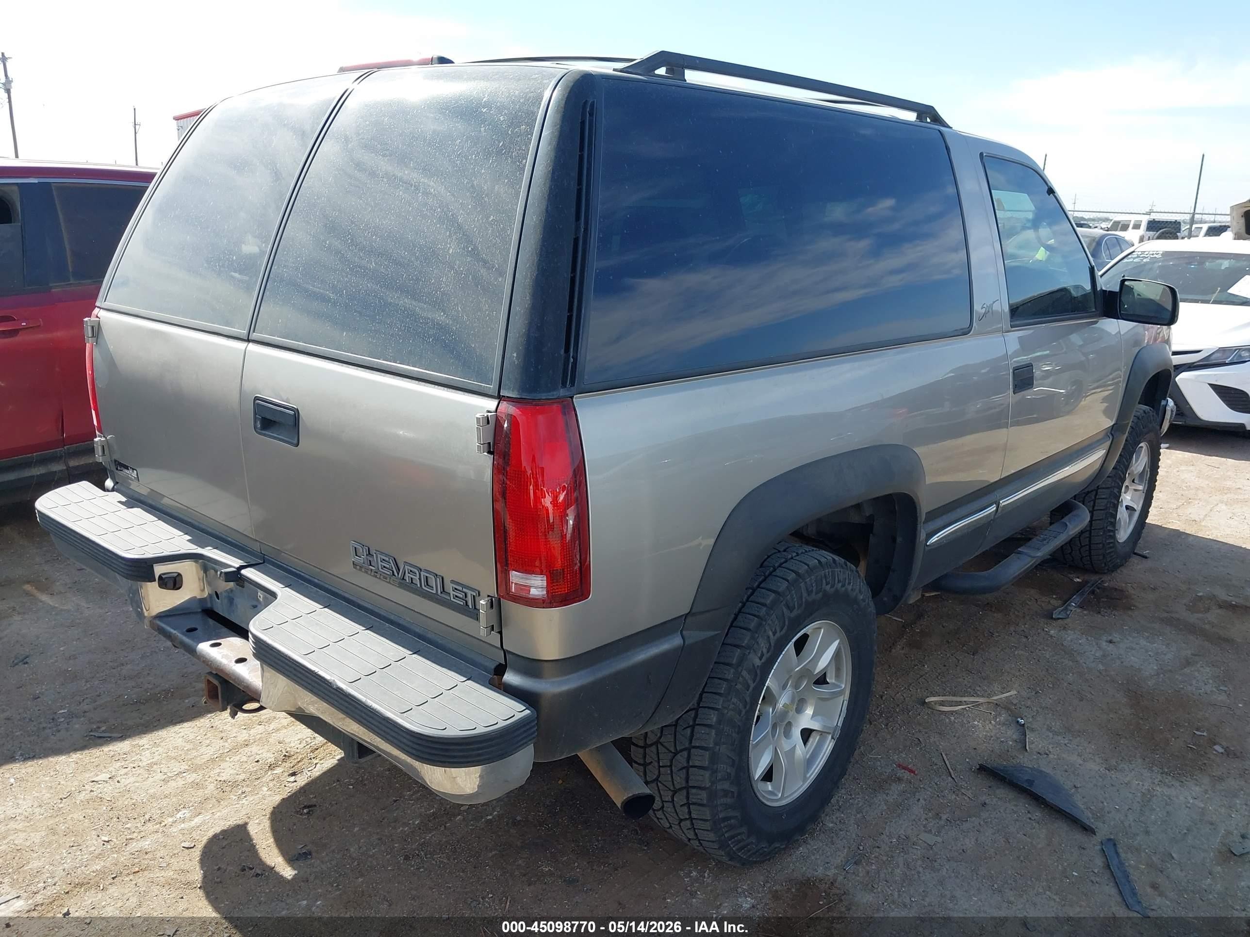 1999 Chevrolet Tahoe   Pewter vin: 3GNEK18R8XG207211