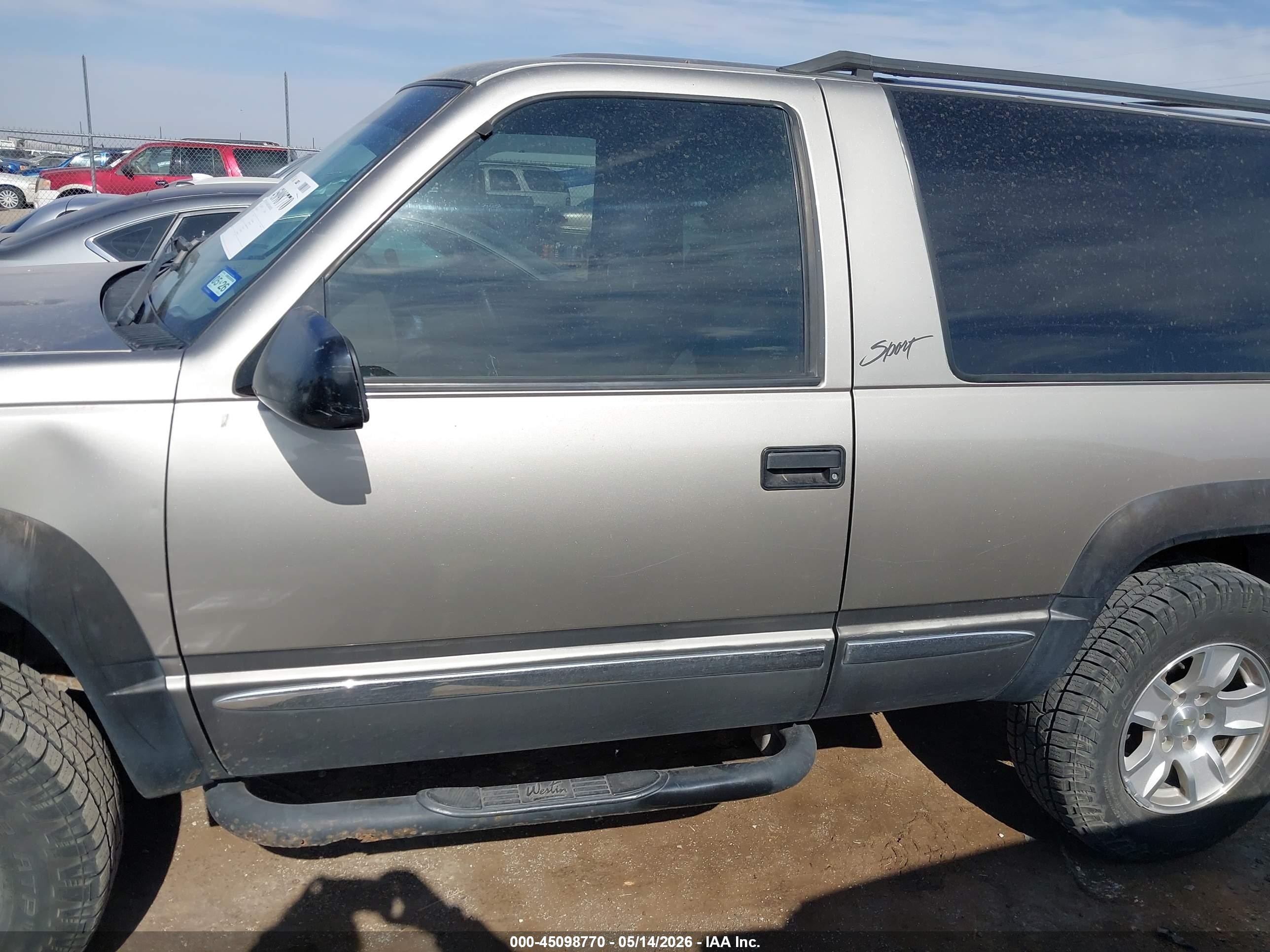 1999 Chevrolet Tahoe   Pewter vin: 3GNEK18R8XG207211