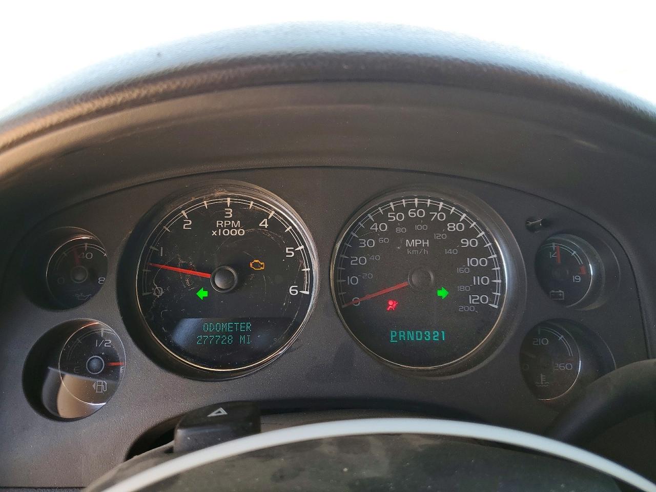 2007 Chevrolet Suburban C1500 Серебряный vin: 3GNFC16017G185400
