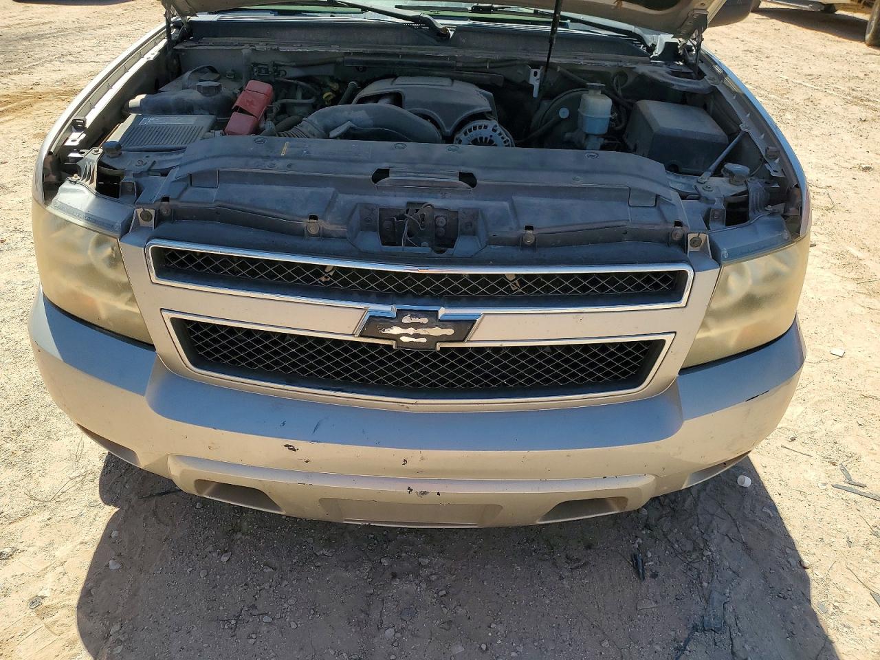 2007 Chevrolet Suburban C1500 Серебряный vin: 3GNFC16017G185400