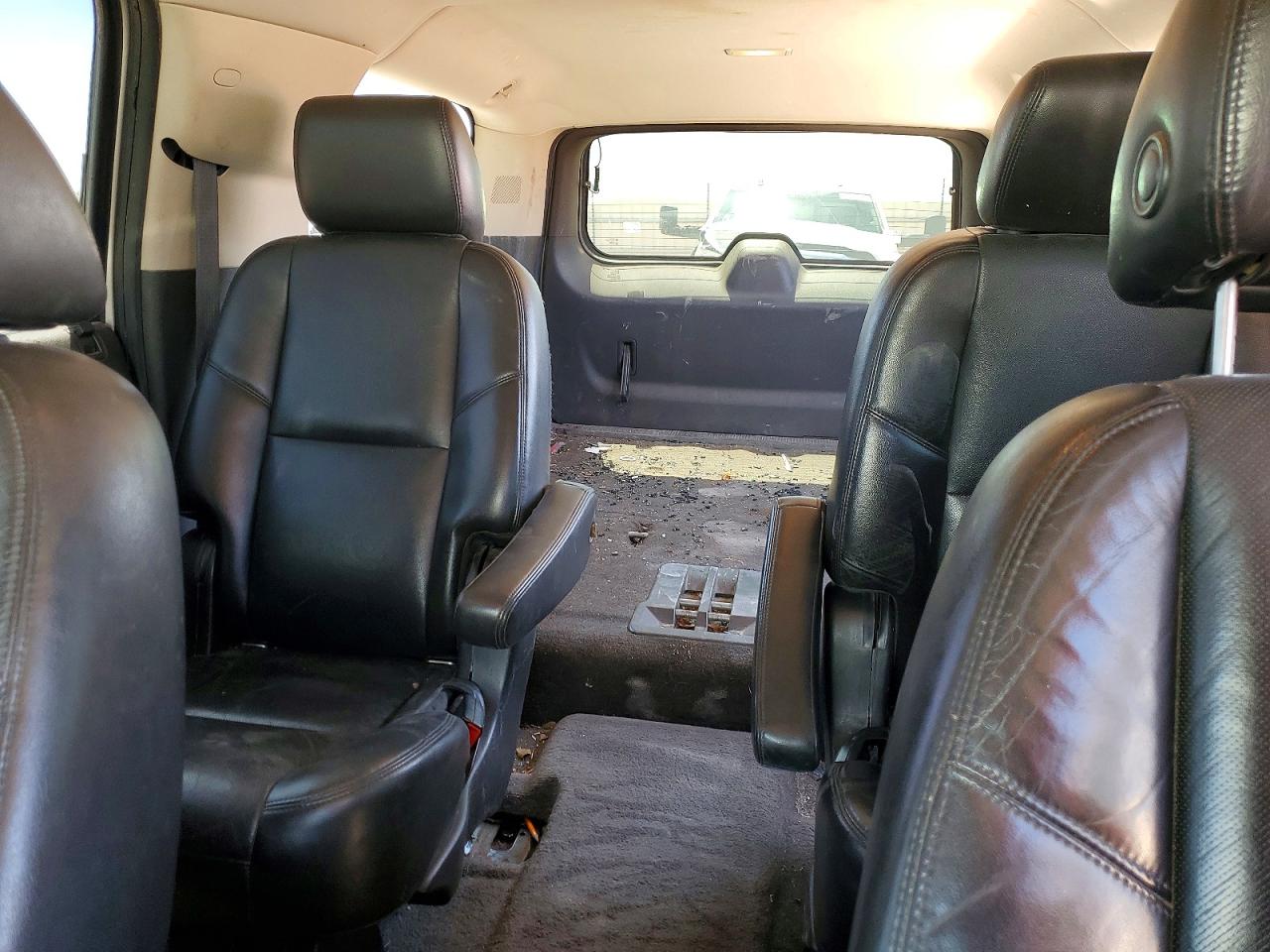 2007 Chevrolet Suburban C1500 Серебряный vin: 3GNFC16017G185400