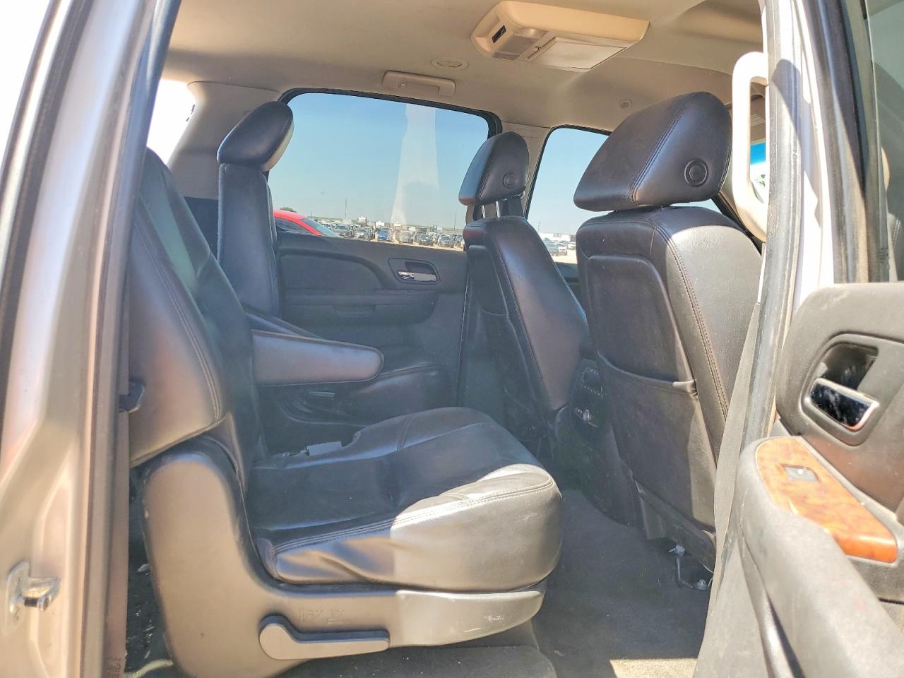 2007 Chevrolet Suburban C1500 Серебряный vin: 3GNFC16017G185400