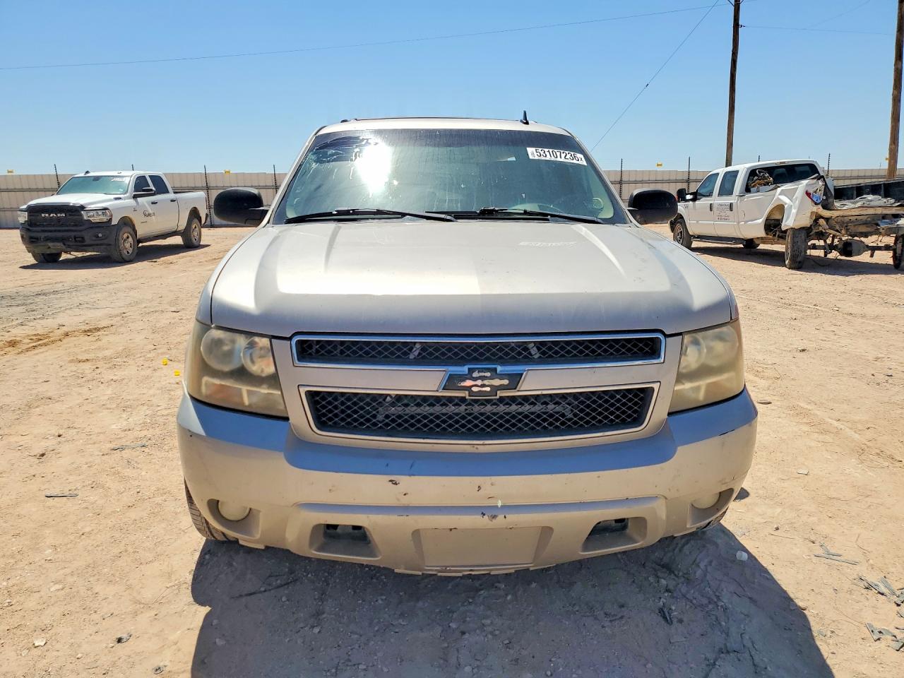 2007 Chevrolet Suburban C1500 Серебряный vin: 3GNFC16017G185400