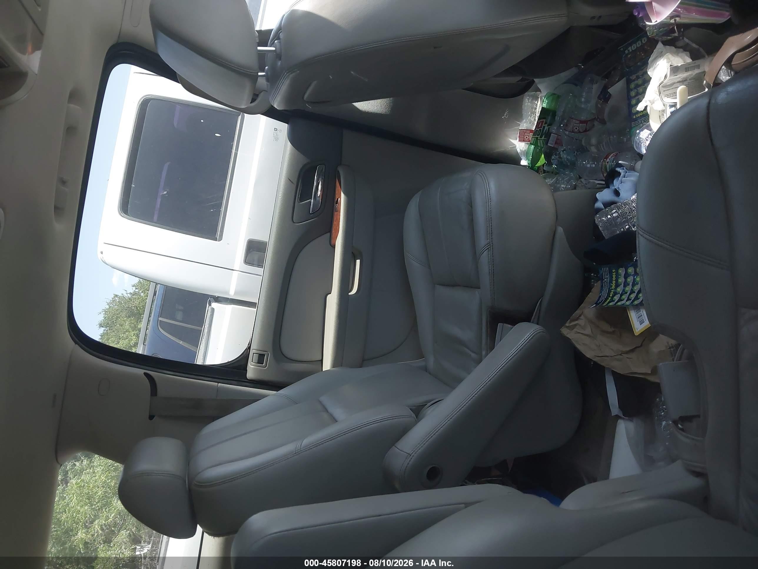 2008 Chevrolet Suburban 1500 Ltz Золотой vin: 3GNFC16018G173488