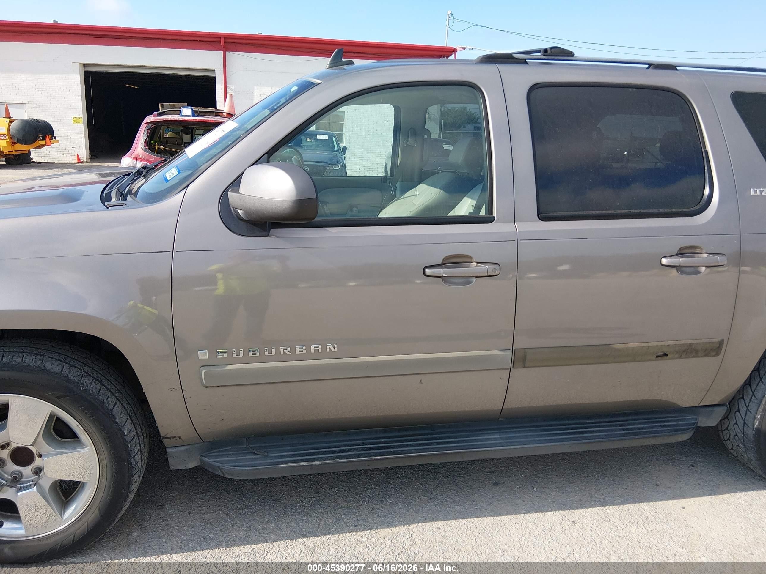 2007 Chevrolet Suburban Ltz Brown vin: 3GNFC16027G140207