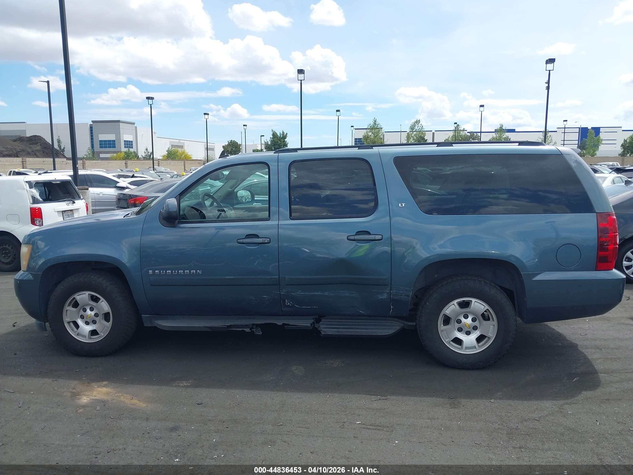 2008 Chevrolet Suburban 1500 Lt Light Blue vin: 3GNFC16038G285208