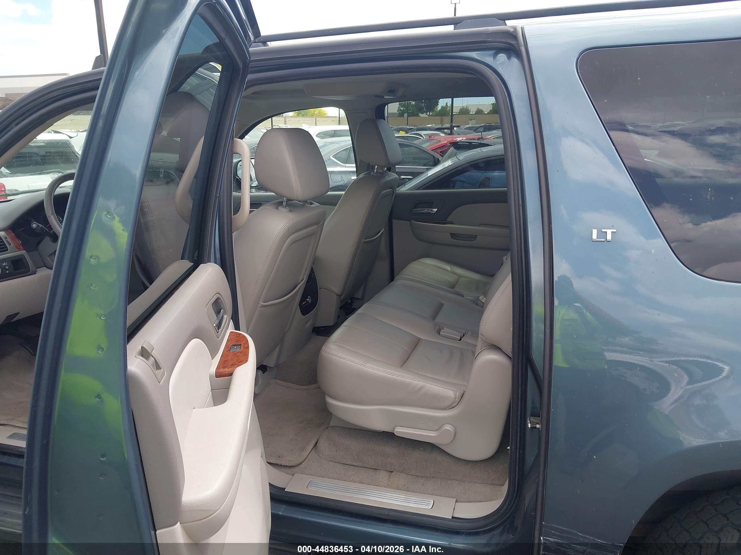 2008 Chevrolet Suburban 1500 Lt Light Blue vin: 3GNFC16038G285208