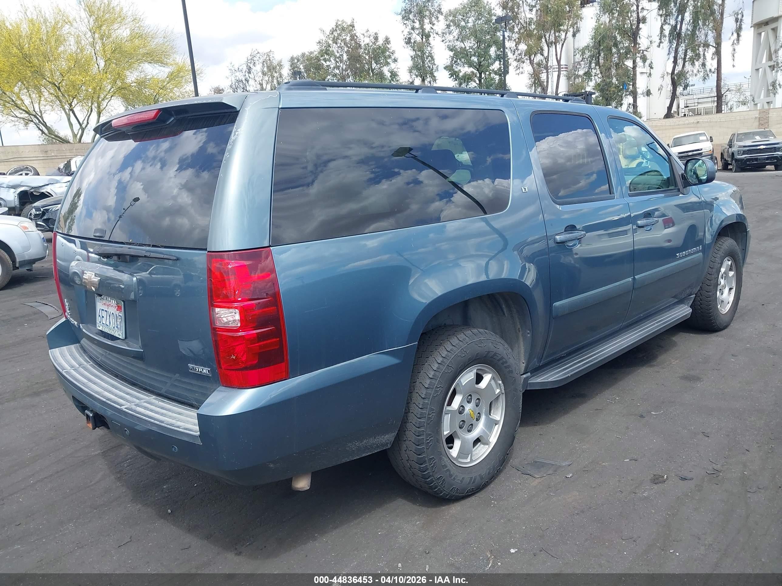 2008 Chevrolet Suburban 1500 Lt Light Blue vin: 3GNFC16038G285208