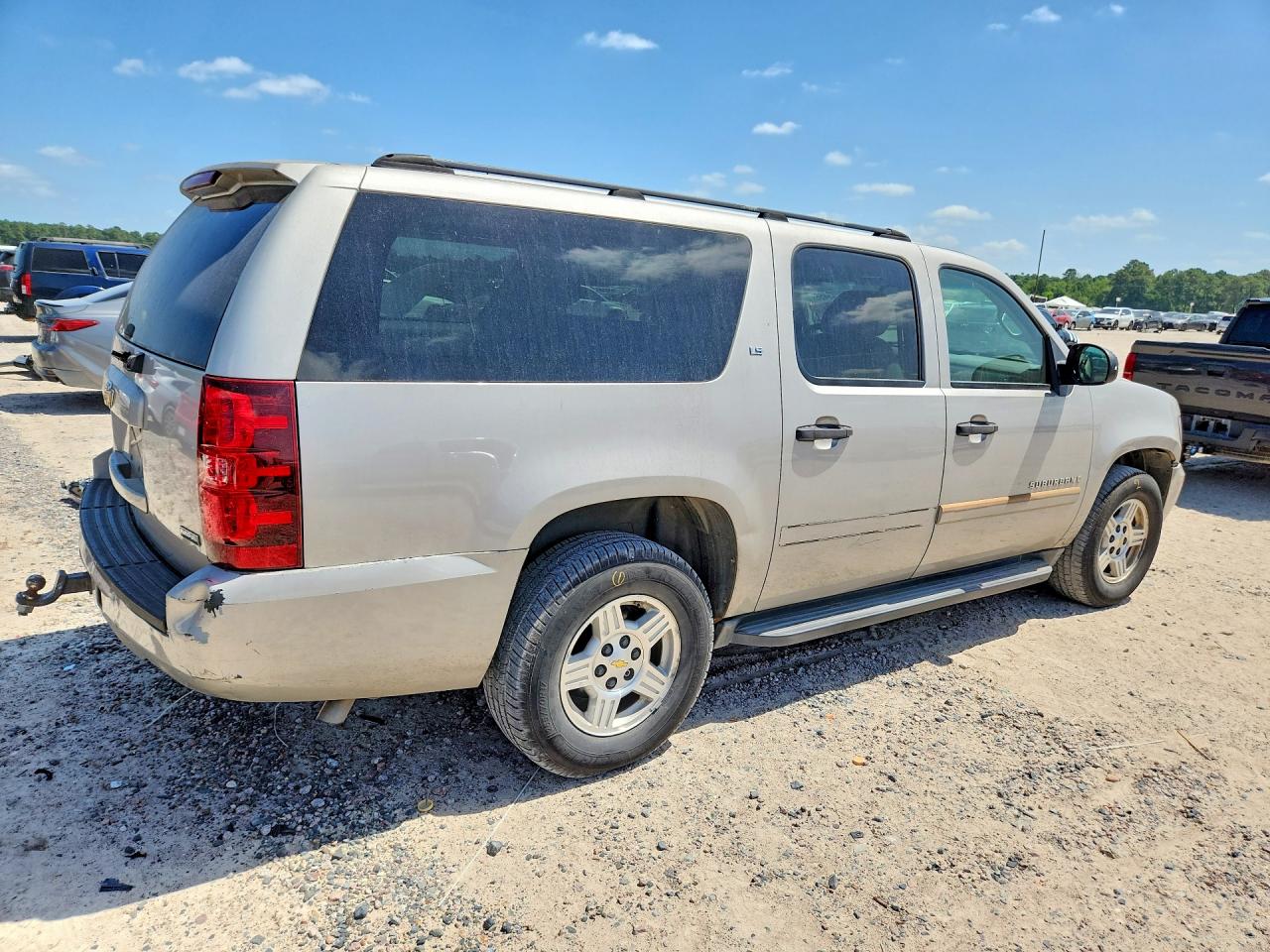 2007 Chevrolet Suburban C1500 Beige vin: 3GNFC16047G152147