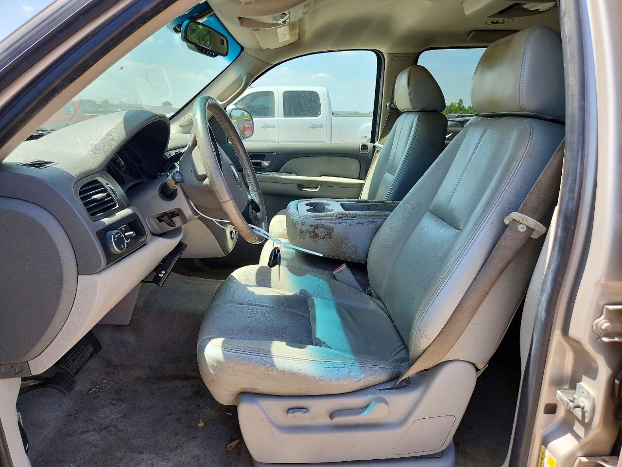 2007 Chevrolet Suburban C1500 Beige vin: 3GNFC16047G152147
