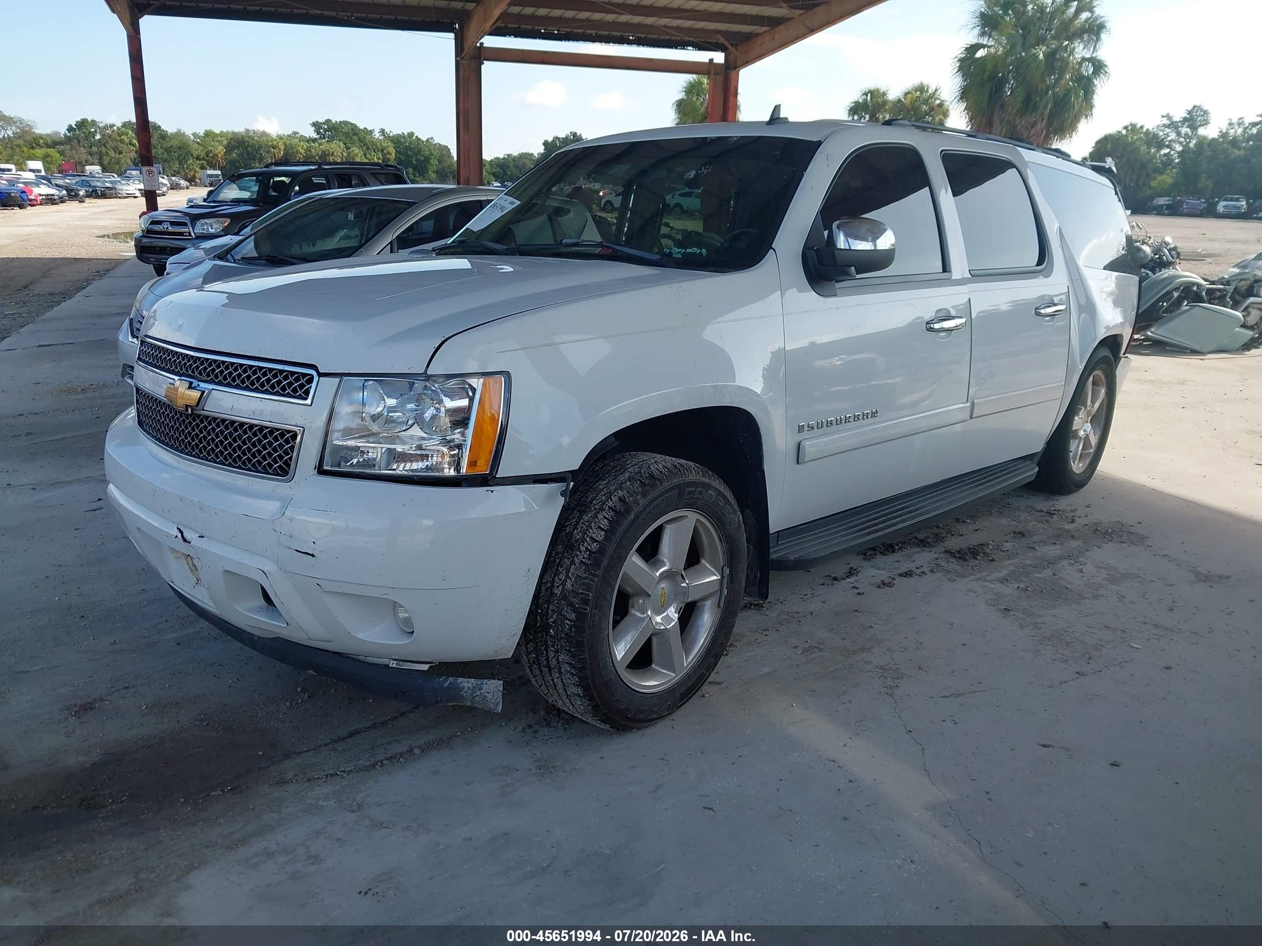 2007 Chevrolet Suburban Ltz White vin: 3GNFC16047G263524