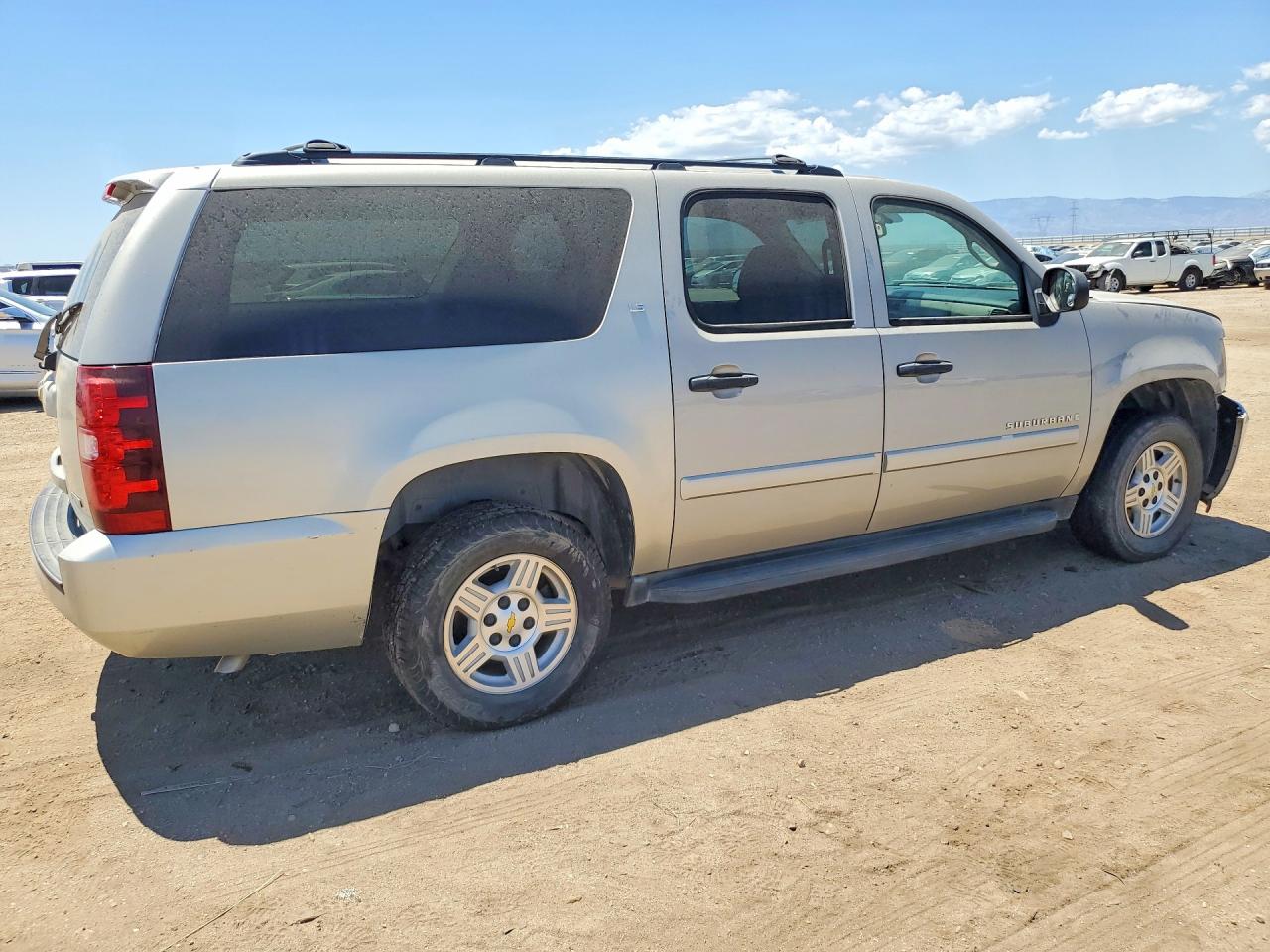 2008 Chevrolet Suburban C1500 Ls Tan vin: 3GNFC16048G192892