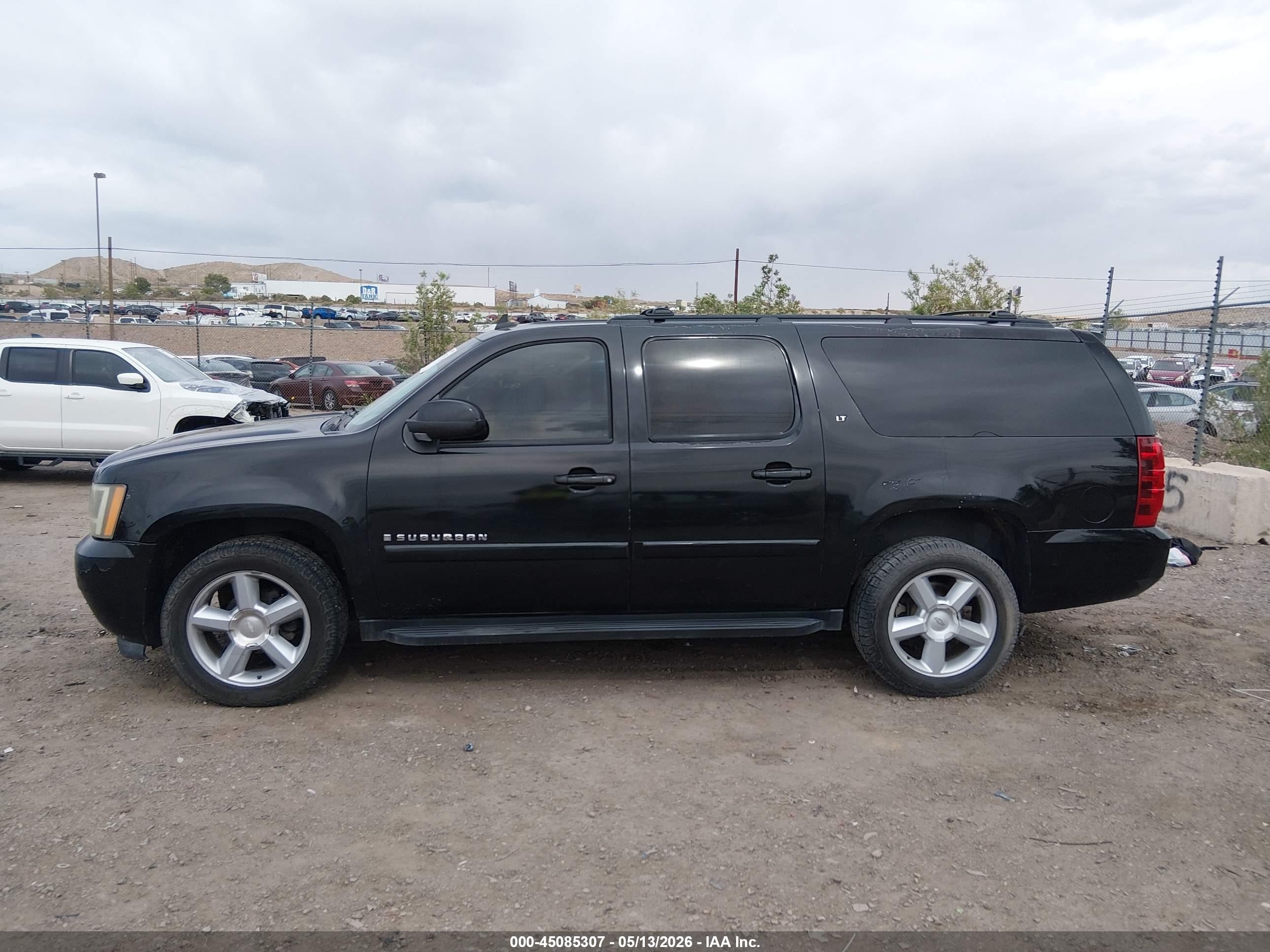 2008 Chevrolet Suburban 1500 Lt Black vin: 3GNFC16048G225325