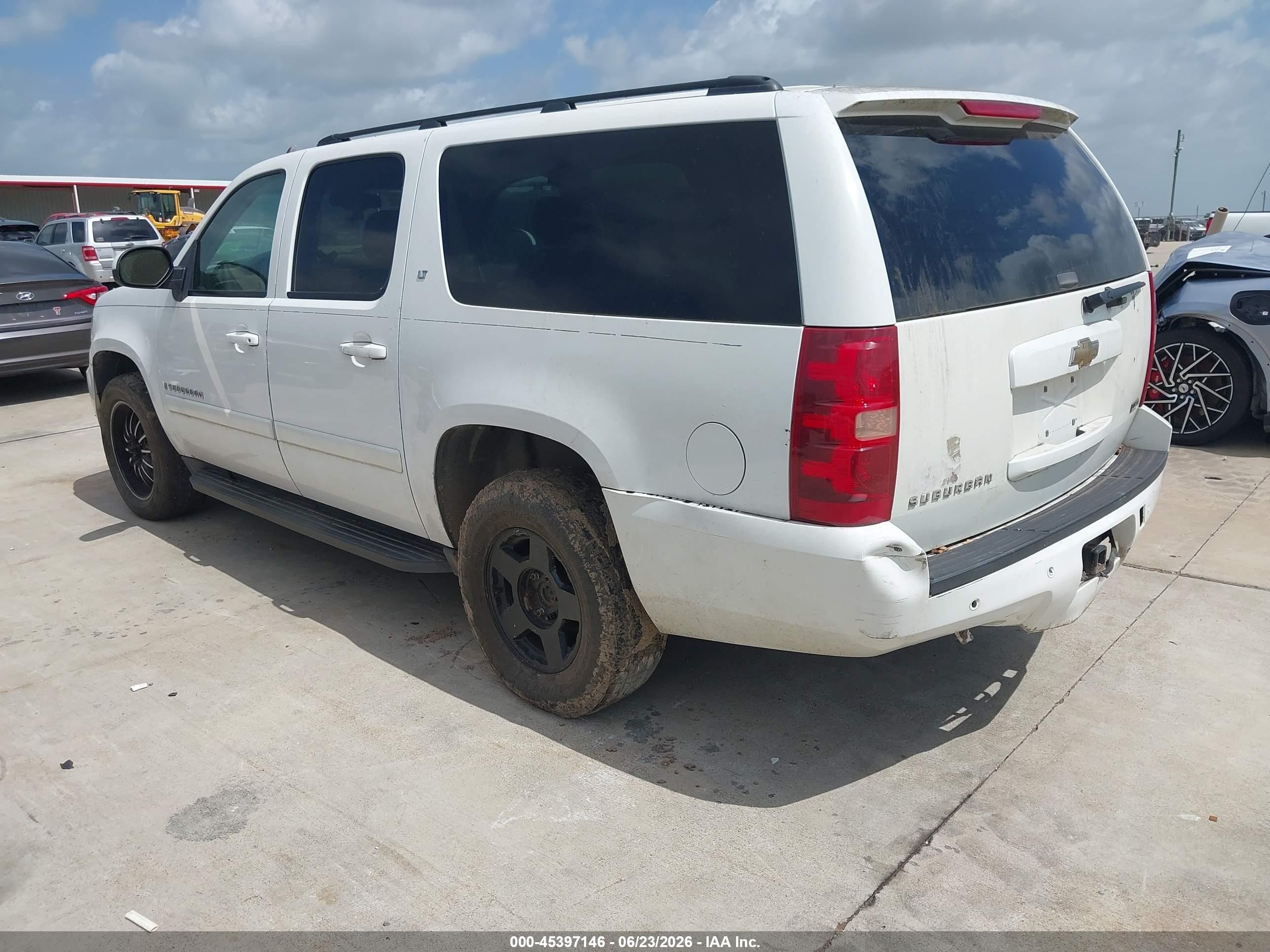 2008 Chevrolet Suburban 1500 Lt White vin: 3GNFC16058G104352