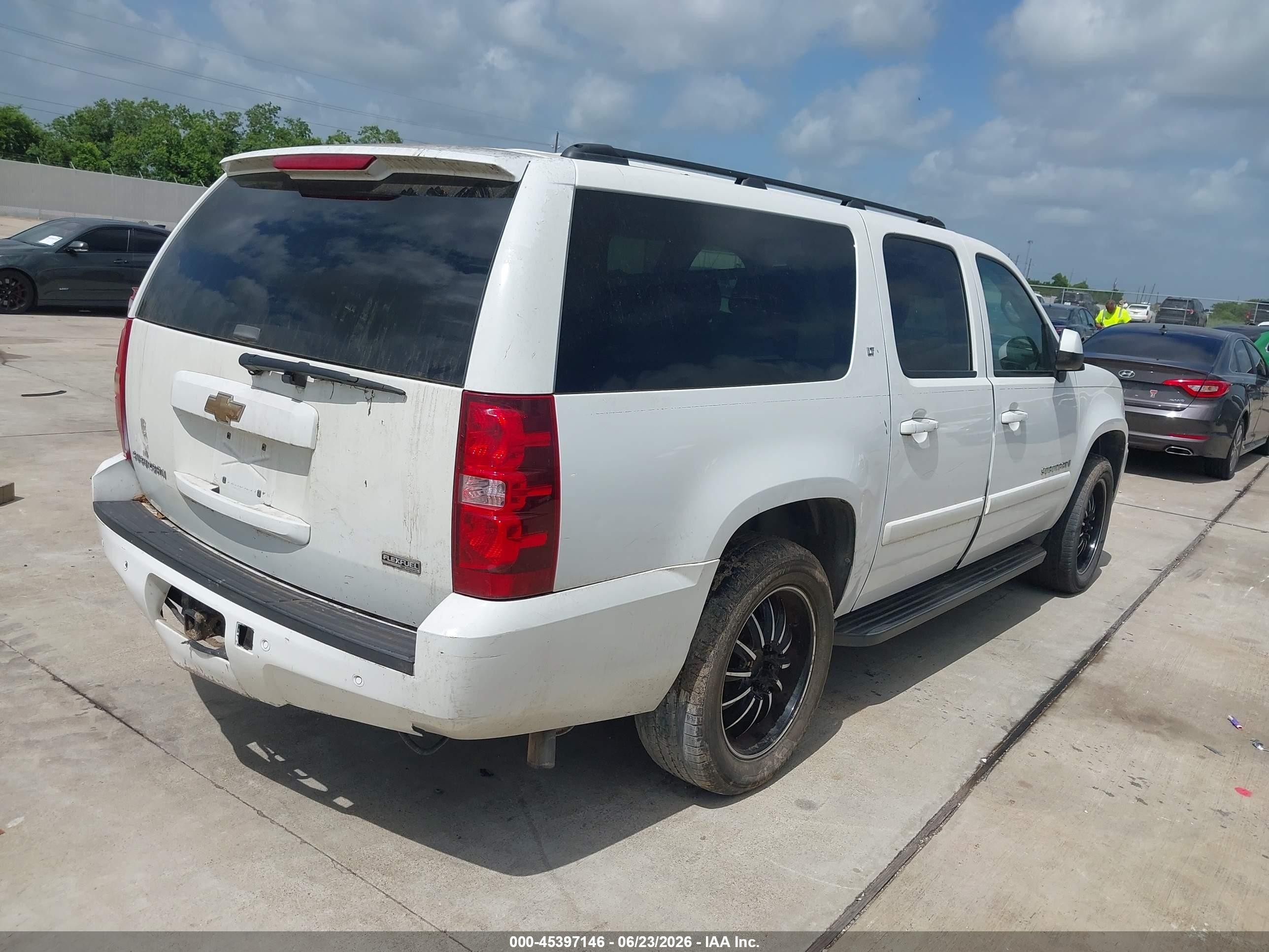 2008 Chevrolet Suburban 1500 Lt White vin: 3GNFC16058G104352