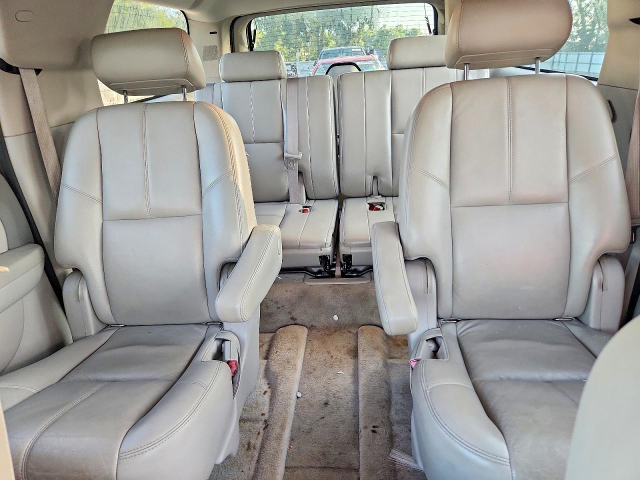 2007 Chevrolet Suburban C1500 Silver vin: 3GNFC16077G261136