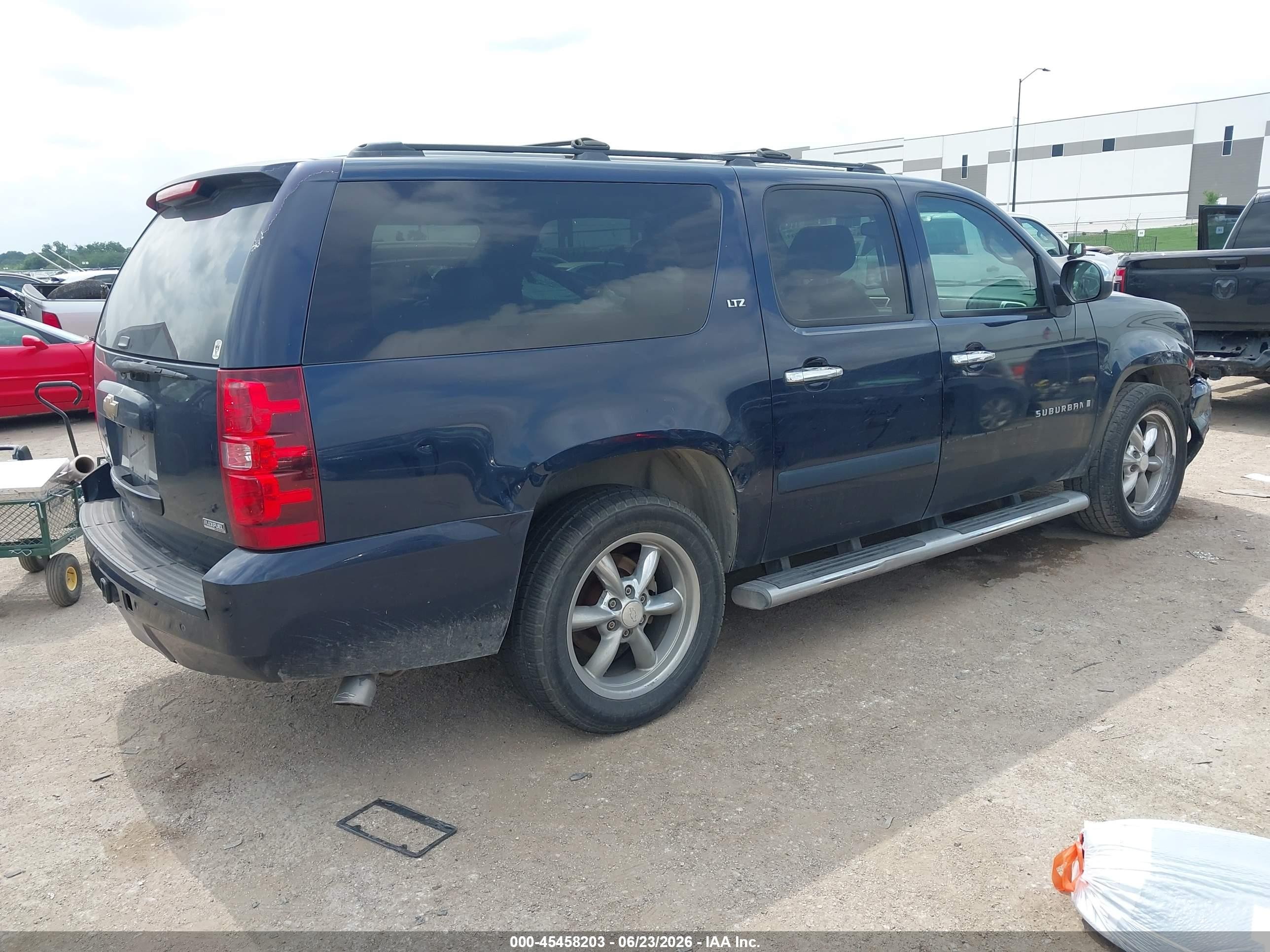 2007 Chevrolet Suburban Ltz Синий vin: 3GNFC16077G264330