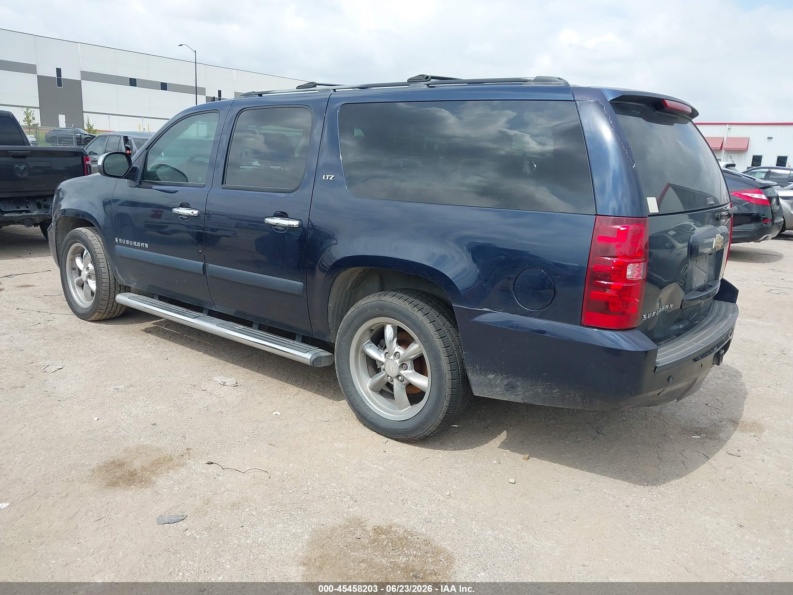 2007 Chevrolet Suburban Ltz Синий vin: 3GNFC16077G264330