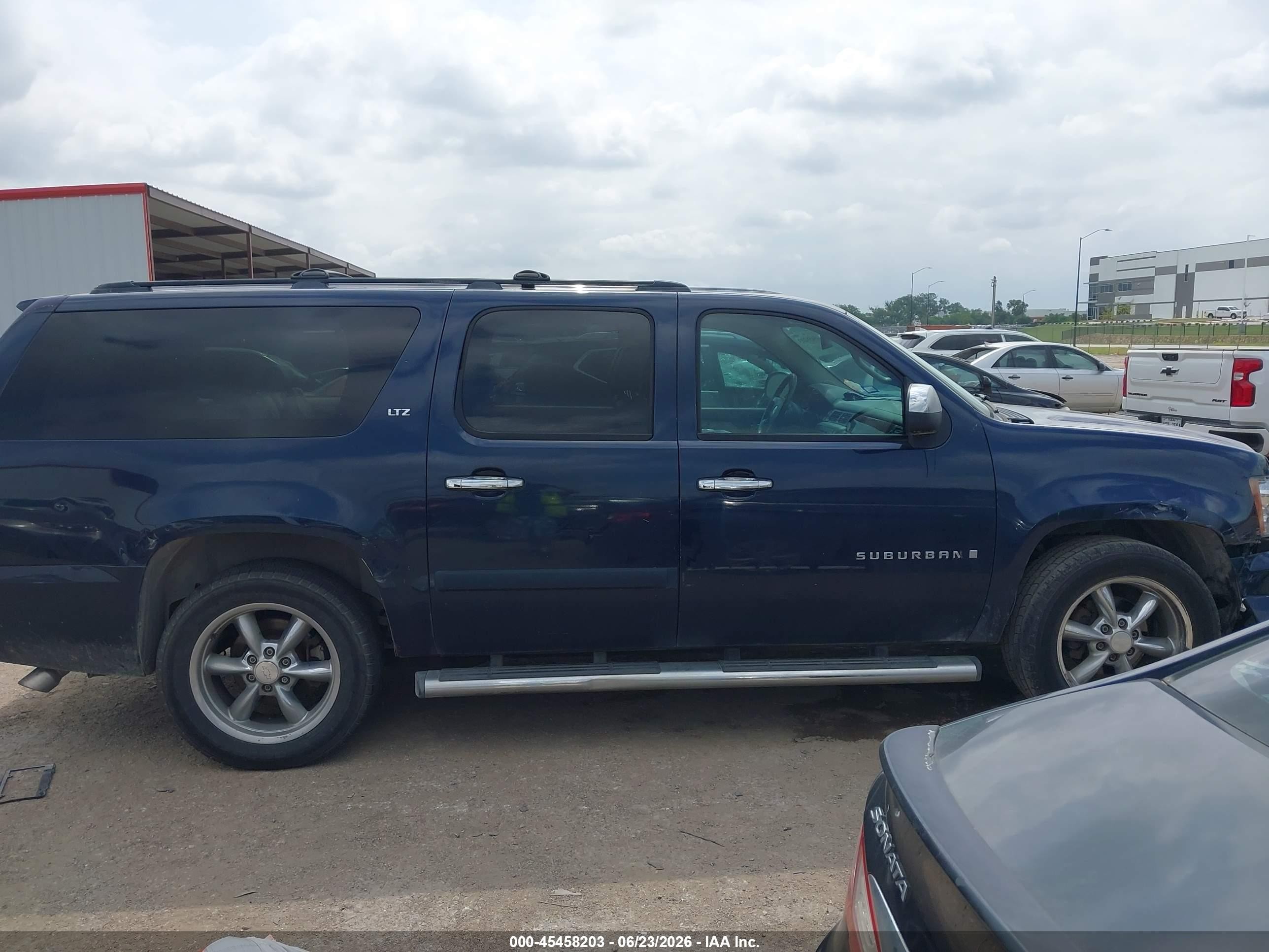 2007 Chevrolet Suburban Ltz Синий vin: 3GNFC16077G264330