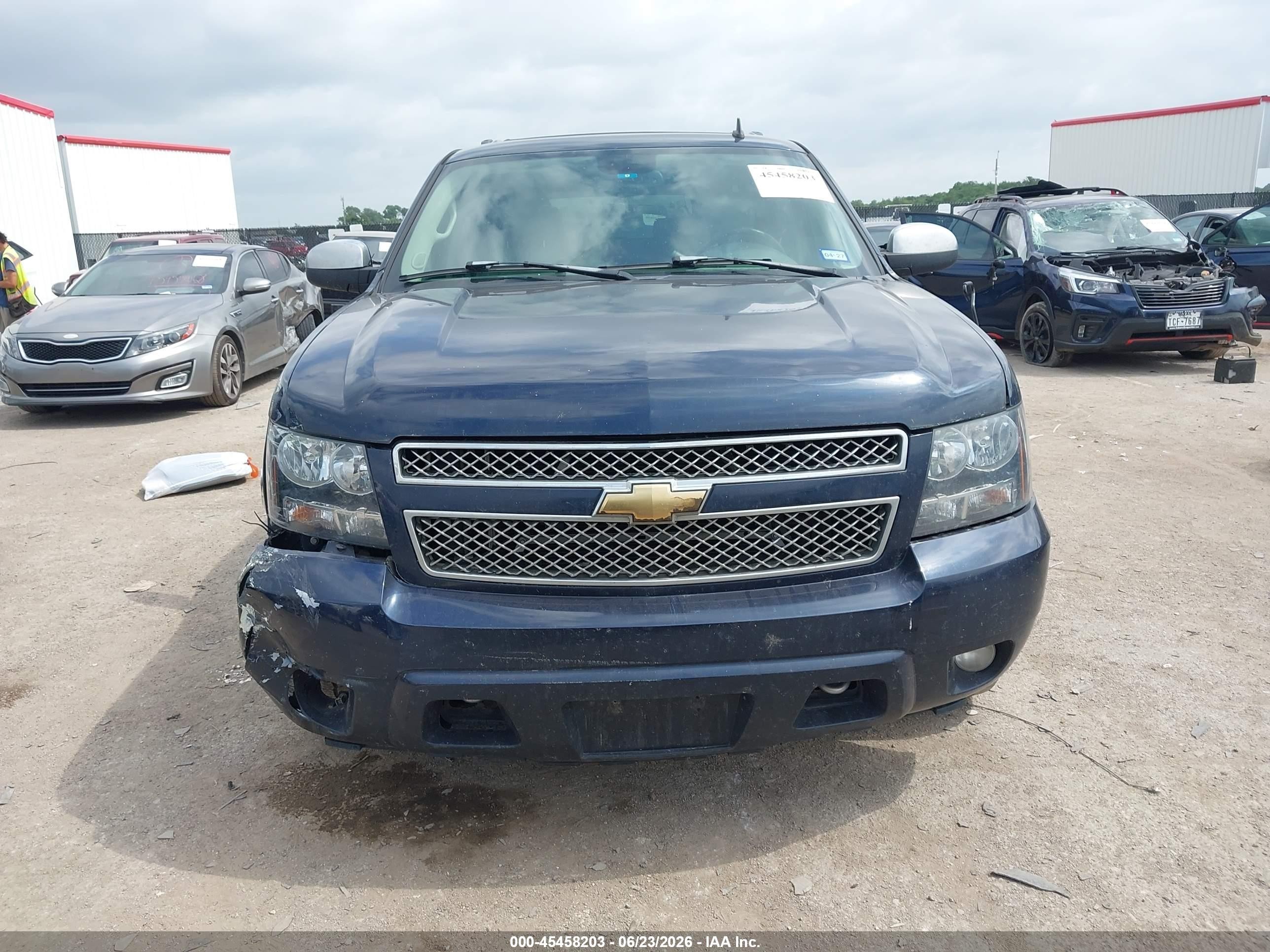2007 Chevrolet Suburban Ltz Синий vin: 3GNFC16077G264330